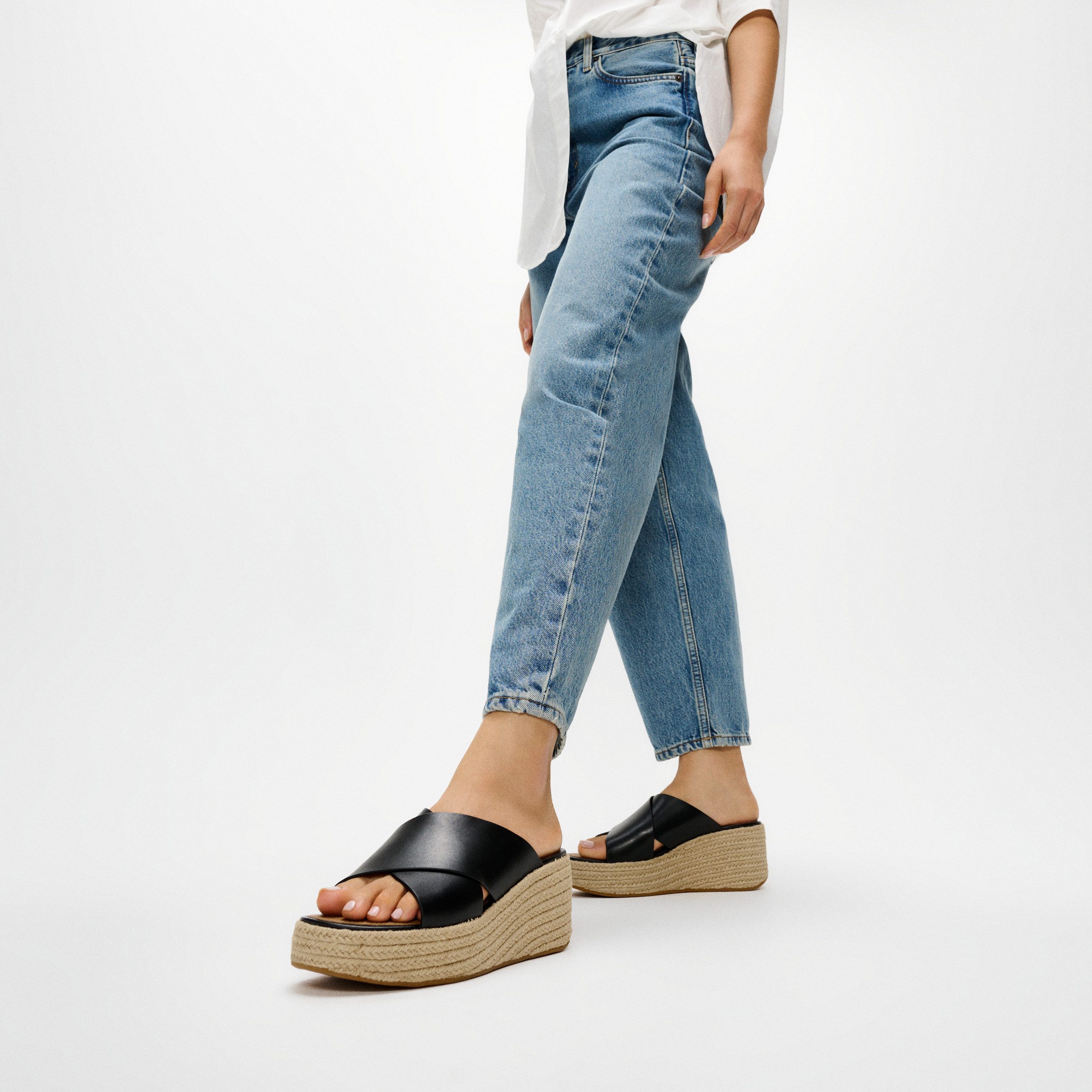 Fitflop PLATFFORMS ESPADRILLE LEATHER WEDGE CROSS SLIDES Pantolette Keilabsatz, Plateau, Sommerschuh mit Wedge
