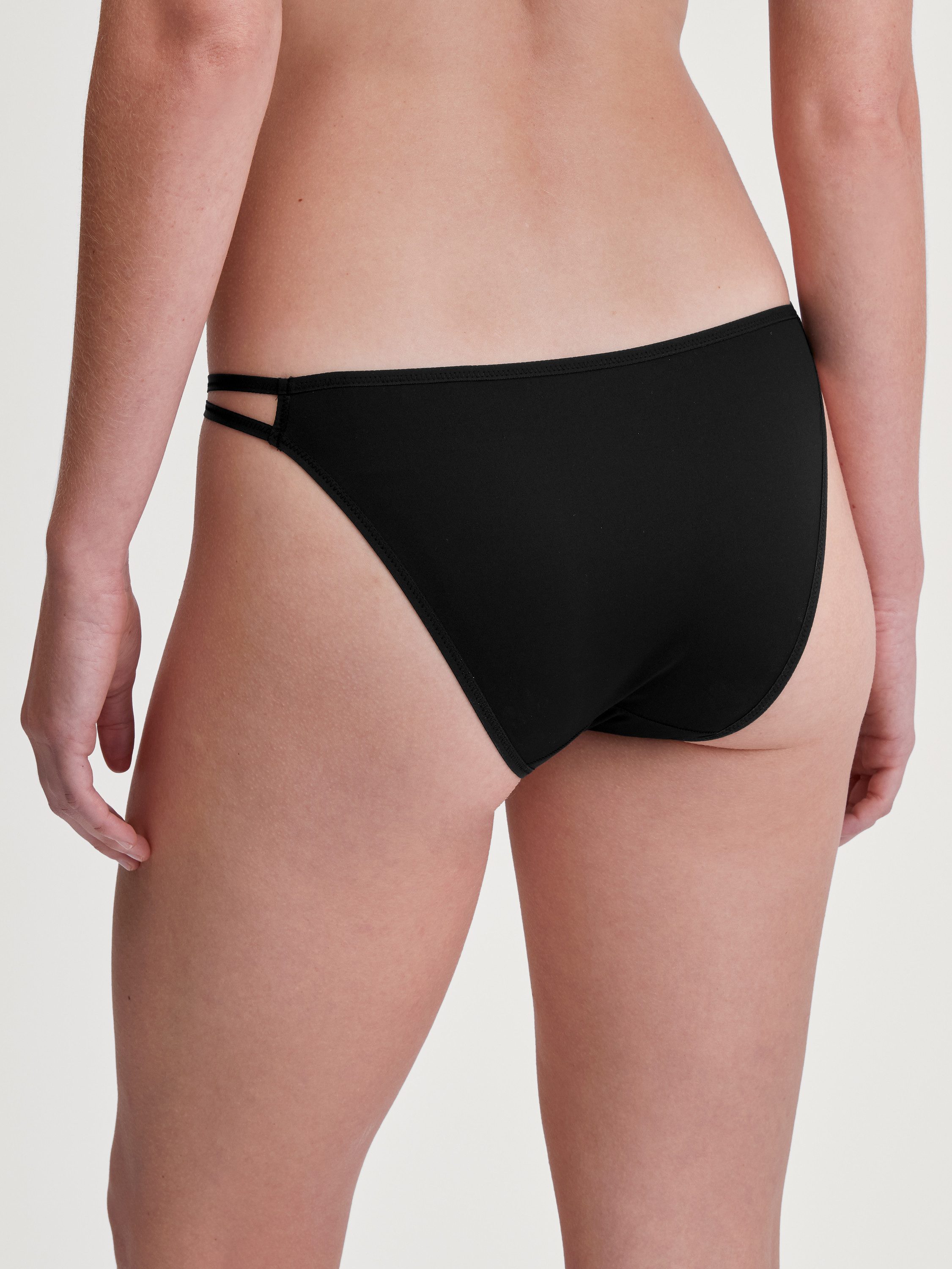 CALIDA Tangaslip Sleek Layer Damen (1-St) extraleichte, weiche Qualität, schmaler Schnitt, low cut, weicher Bund