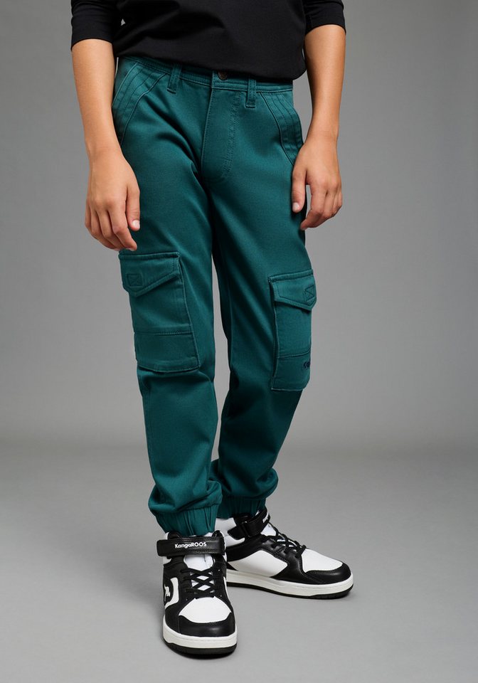 KangaROOS Cargohose Hose mit Cargotaschen und KangaROOS Stickerei Cargohose mit Logo-Stickerei