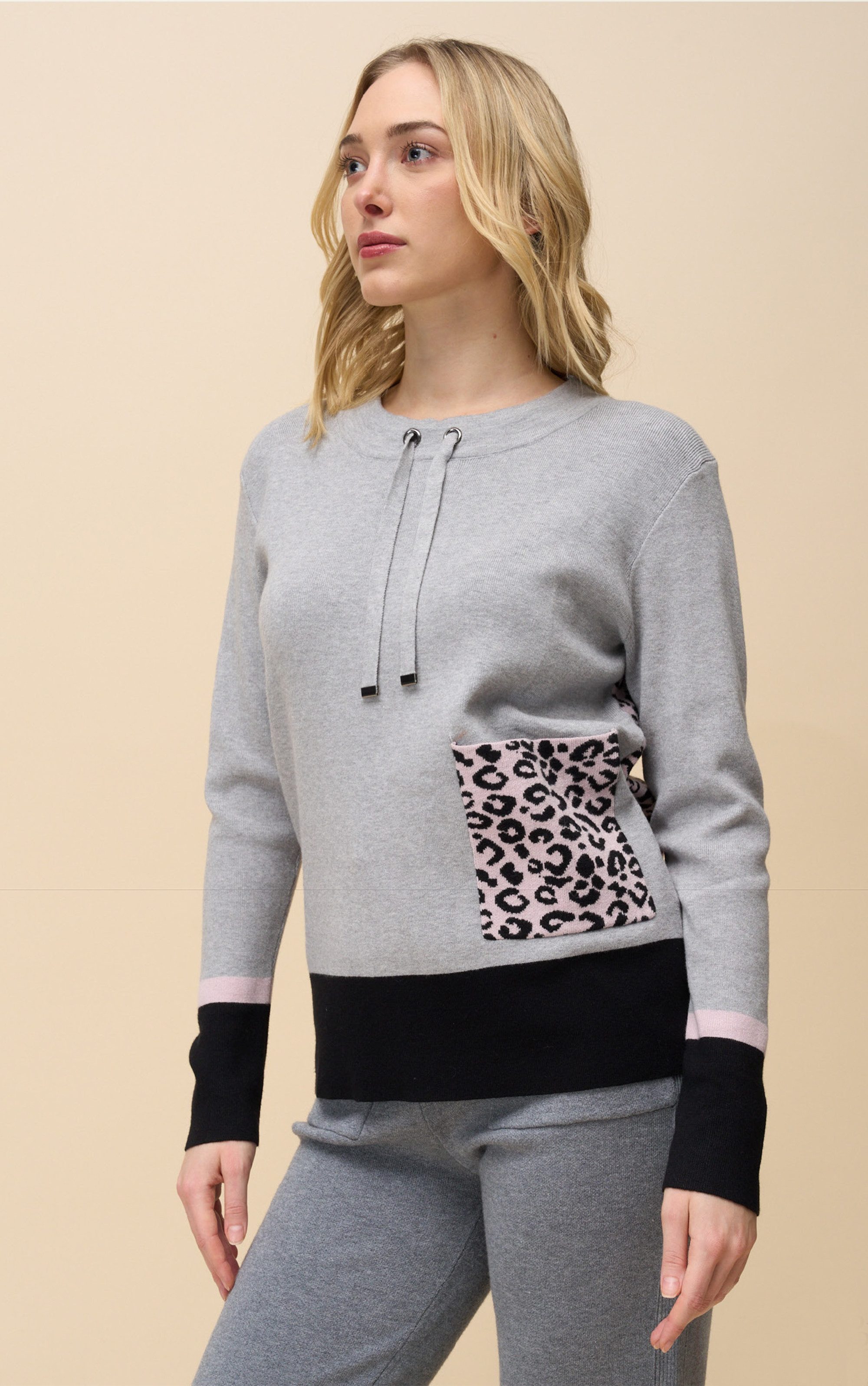 Passioni Strickpullover mit Leoprint und Tasche günstig online kaufen