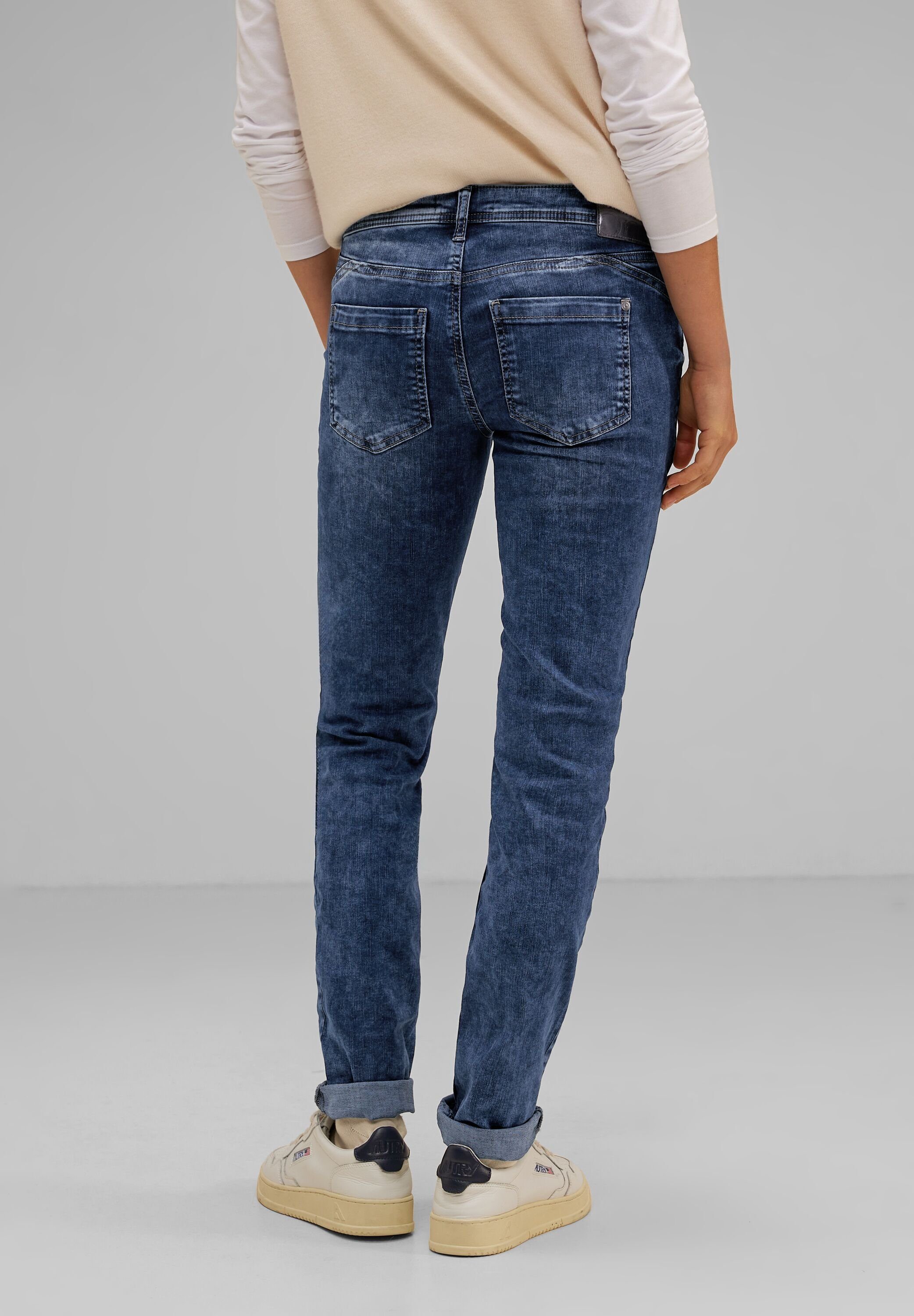 STREET ONE Bequeme Jeans Street Casual Indigo Jeans Fit Wash One in Random Naht (1-tlg)