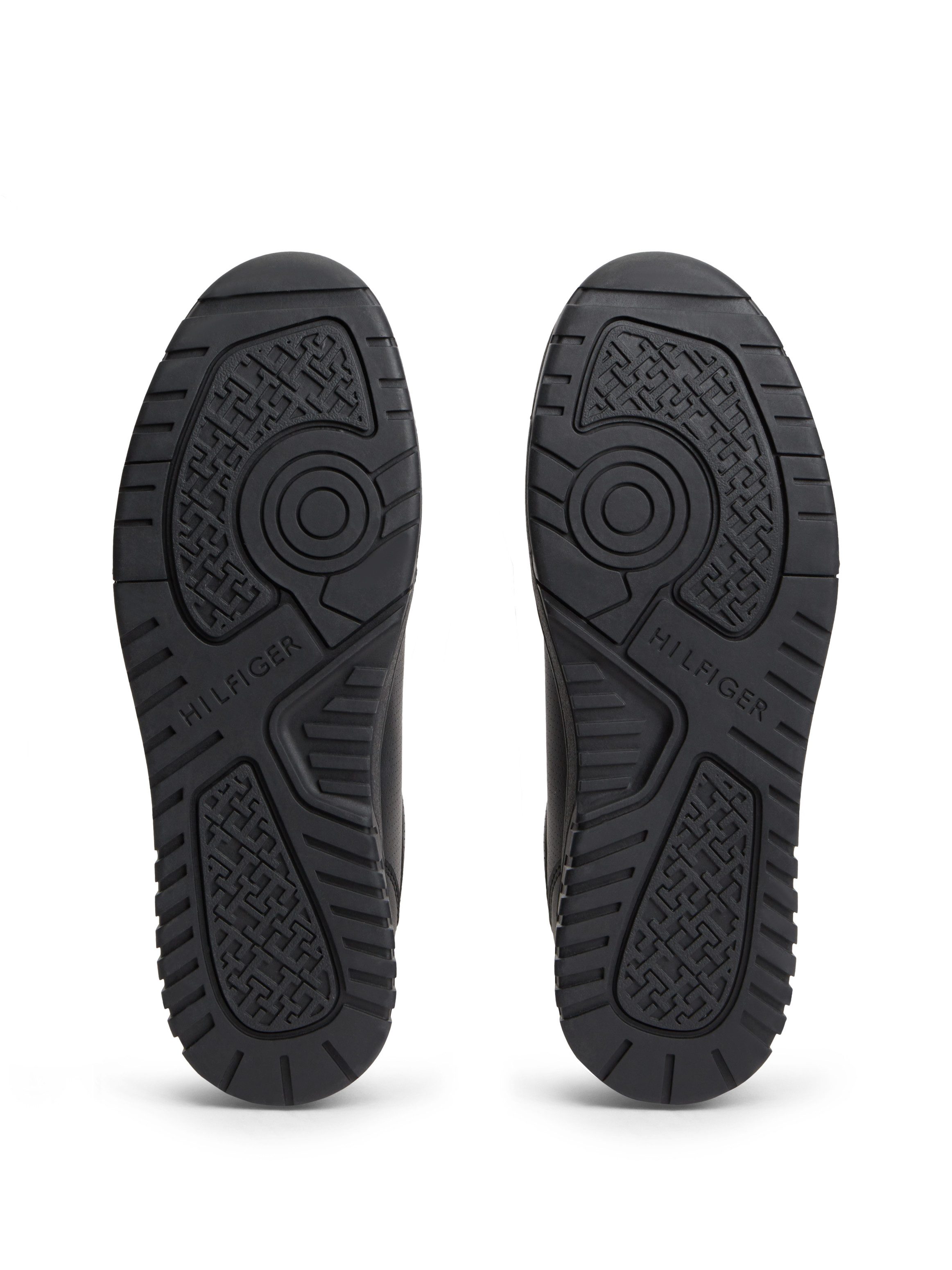 Tommy Hilfiger TH BASKET CORE LEATHER Sneaker Halbschuh, Schnürer mit Perforation am gepolsterten Schaftrand