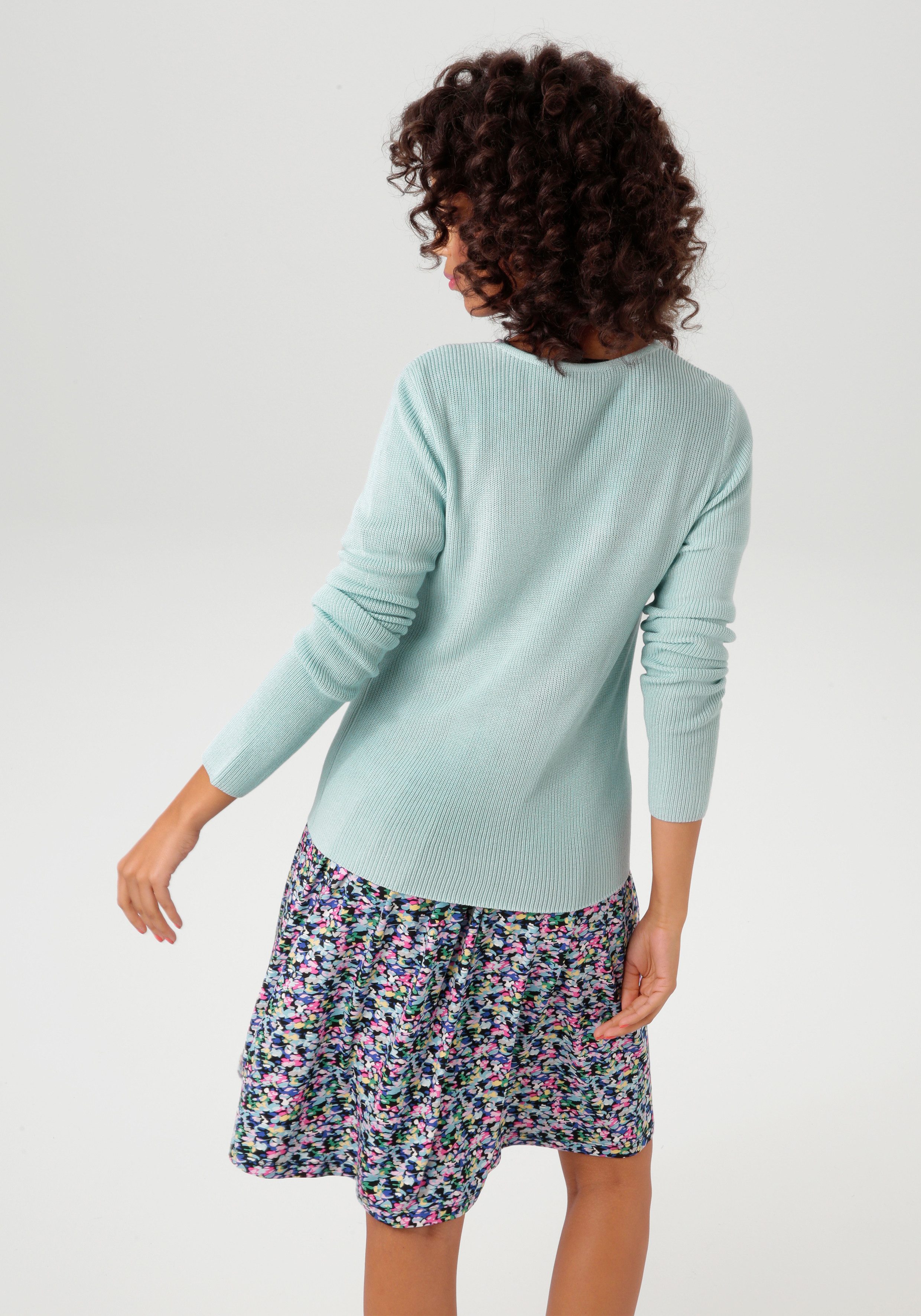 Aniston CASUAL Strickjacke in trendiger Farbpalette