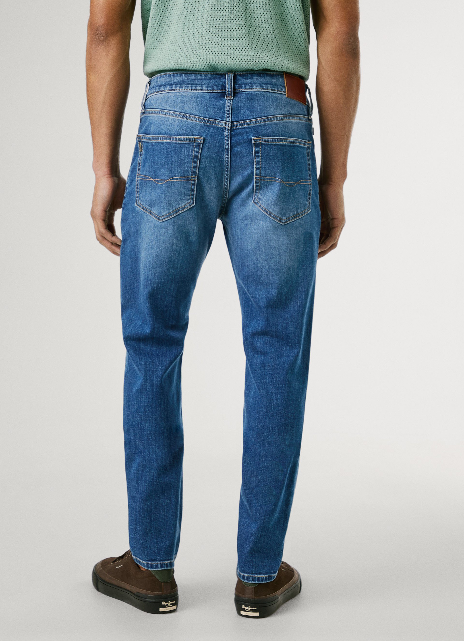 Pepe Jeans Tapered-fit-Jeans TAPERED JEANS STANLEY Ziernähte an den Gesäßta günstig online kaufen