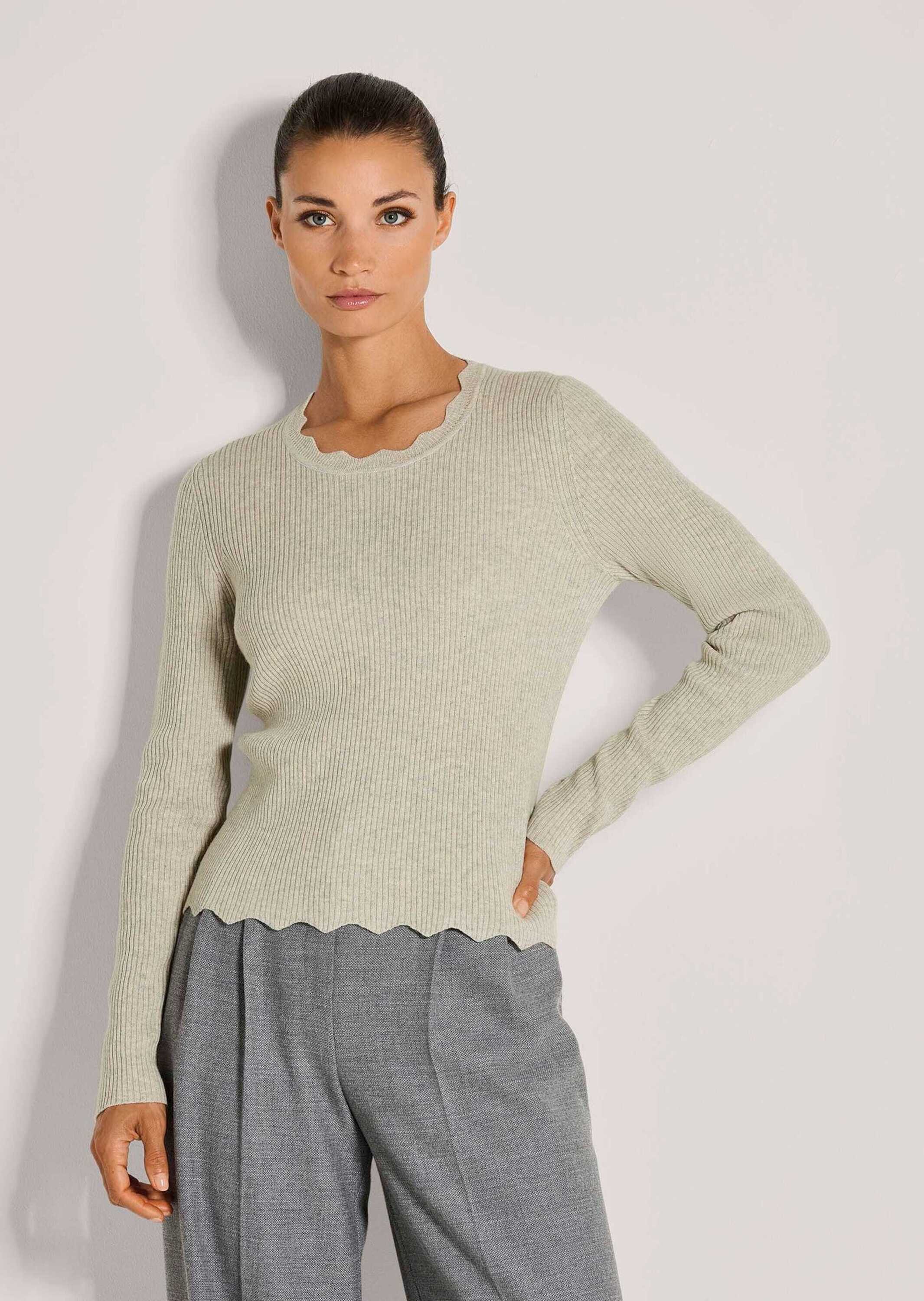 MADELEINE Strickpullover Leichter Viskosepullover mit gewelltem Saum Tailliertes Langarmshirt mit Rundhals und langen Ärmeln