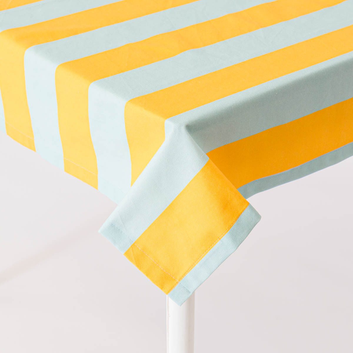 SCHÖNER LEBEN. Tischdecke Tischdecke Streifen hellblau gelb in versch. Größen von SCHÖNER LEBEN., handmade