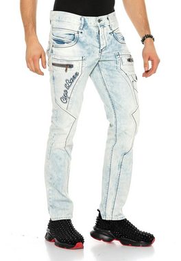 Cipo & Baxx Bequeme Jeans mit bestickten Nähten in Straight Fit