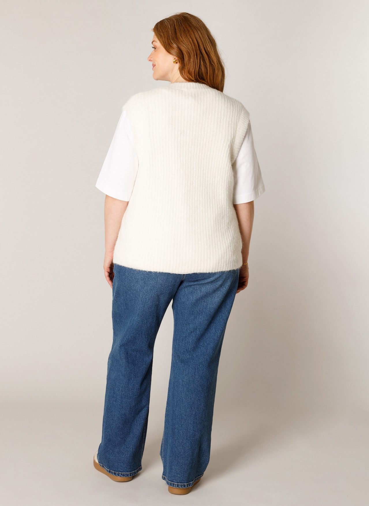 Base Level Curvy Strickweste Nelly Ärmellos - mit Knopfleiste / Große Größen – Bild 5 von 5