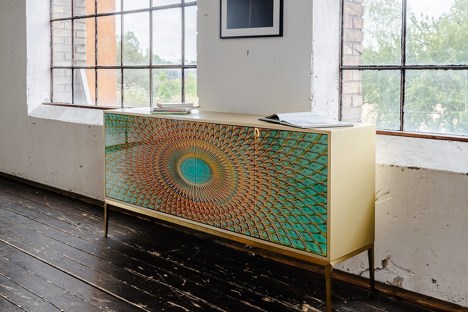 KAWOLA Sideboard, 4 Türen Glas grün/gold günstig online kaufen