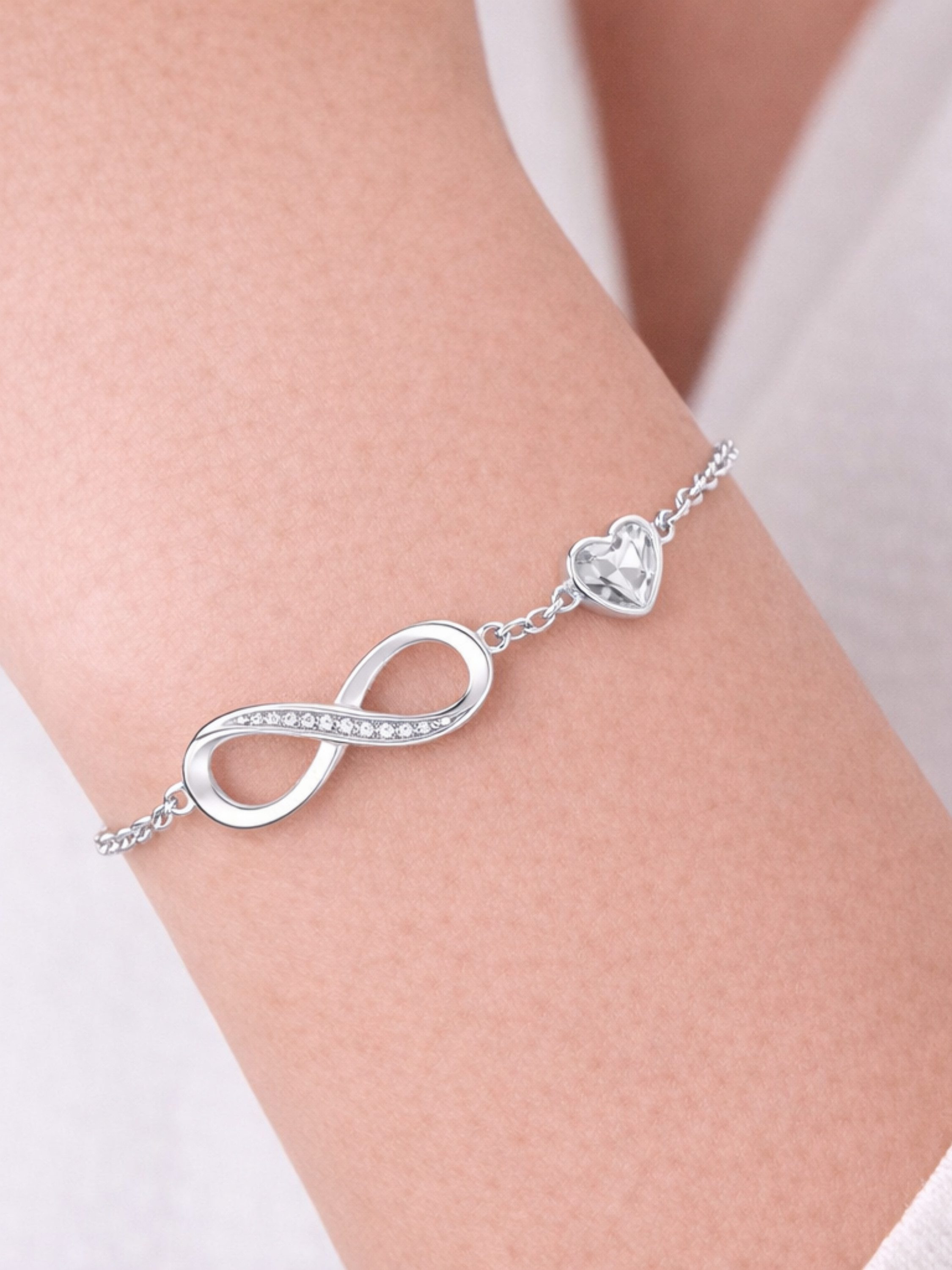 S&T Design Silberarmband Infinity Armband Damen 925 Sterling Silber Unendlichkeit Herz (Echt Silber, inkl. Verpackung), Verstellbares Armband – Geschenk für Frau, Freundin & Mutter