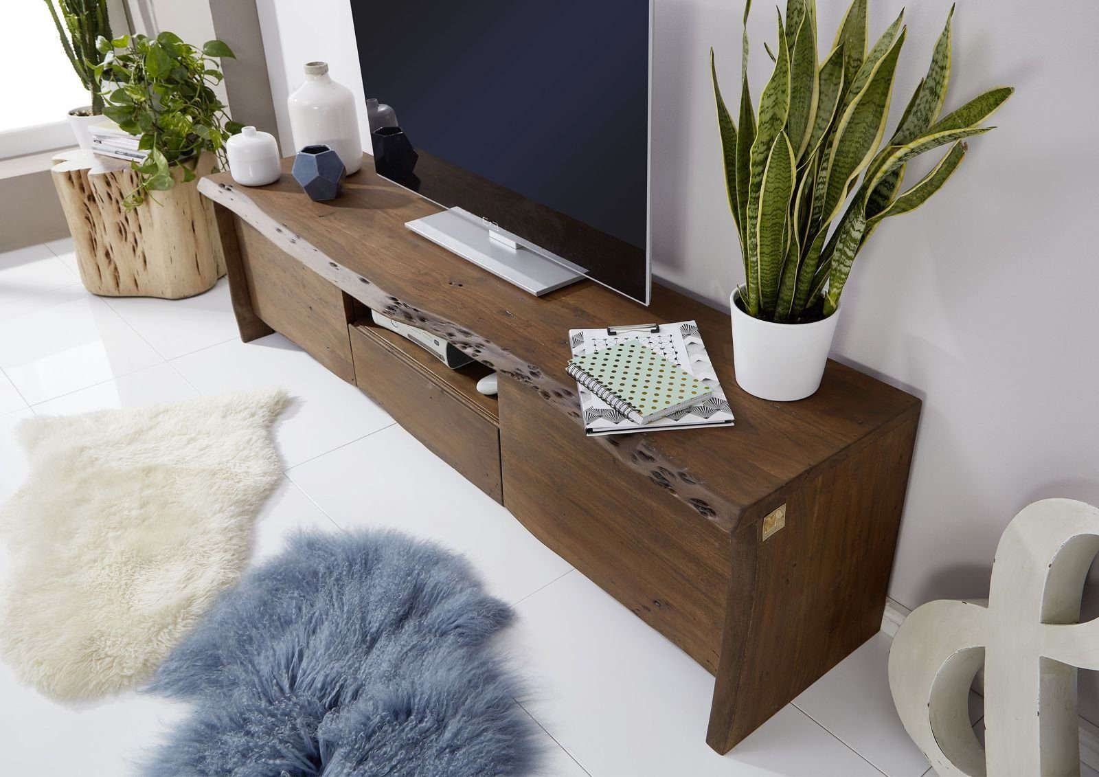 Massivmoebel24 TV-Board PURE ACACIA (Massivholz), TV-Board Akazie 191x45x50 braun lackiert PURE ACACIA #802