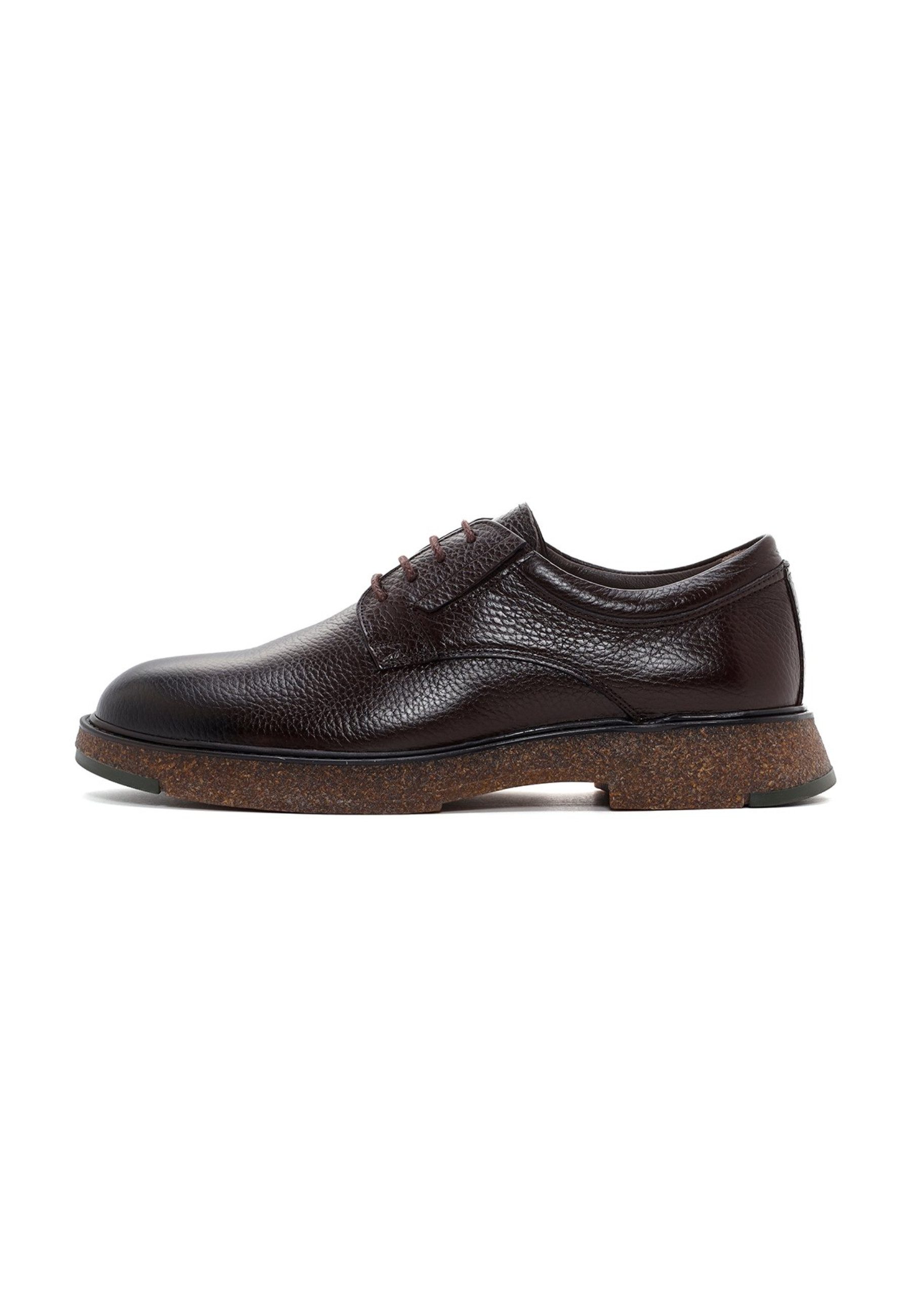 Freizeitschuhe aus Leder Schnürschuh
