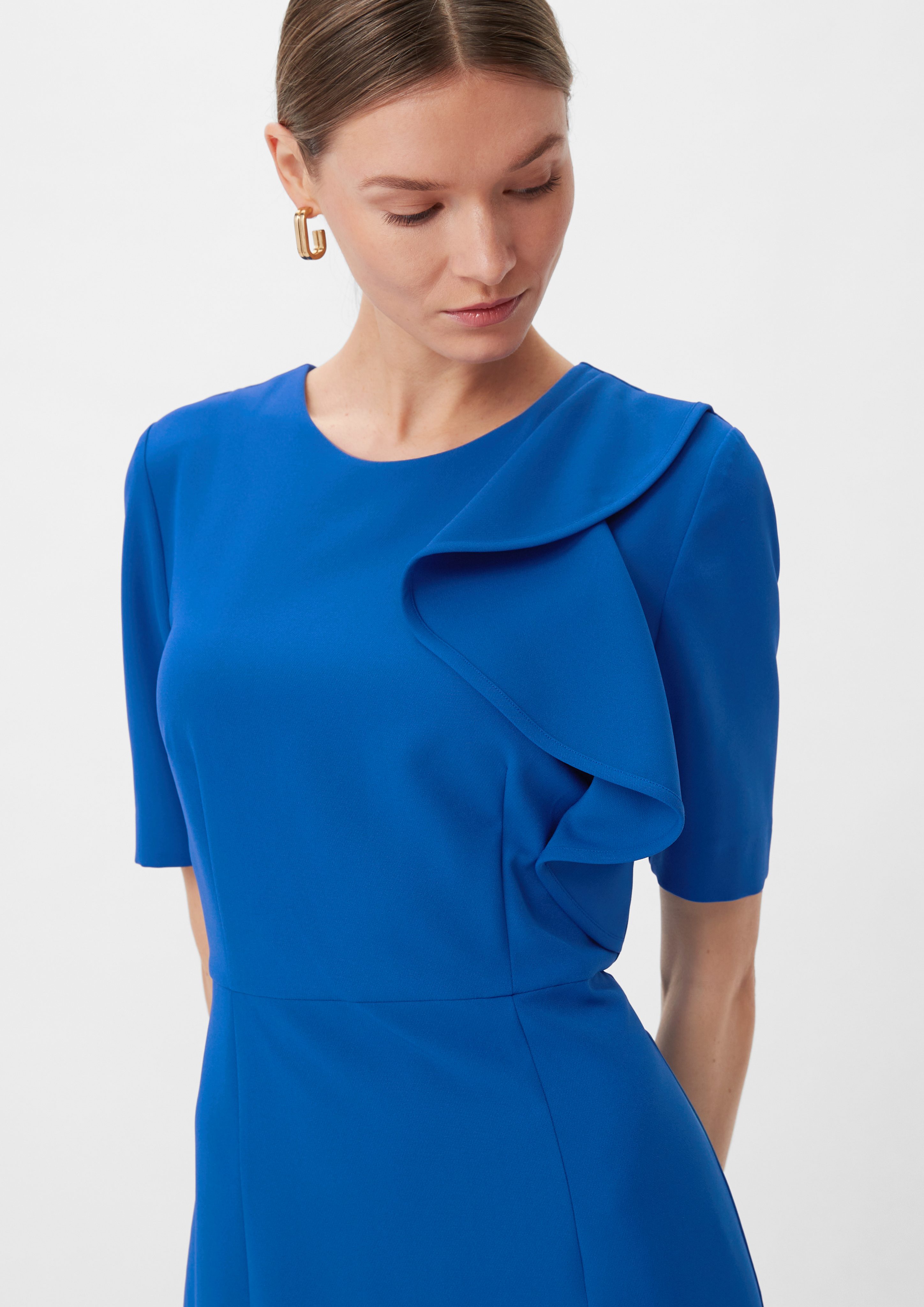 Kleid mit Comma Volant-Detail Applikation royalblau Minikleid