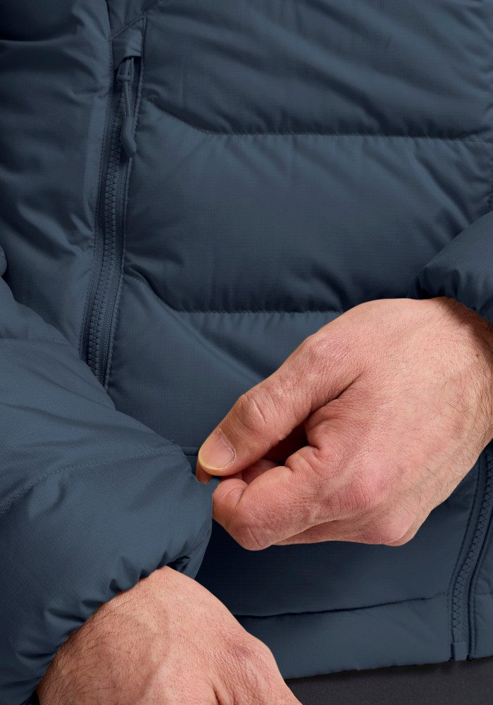 Jack Wolfskin Daunenjacke WILD PASS DOWN HOODY M RDS mit Kapuze, 3-in-1-kompatibel, warm gefüttert – Bild 4 von 5