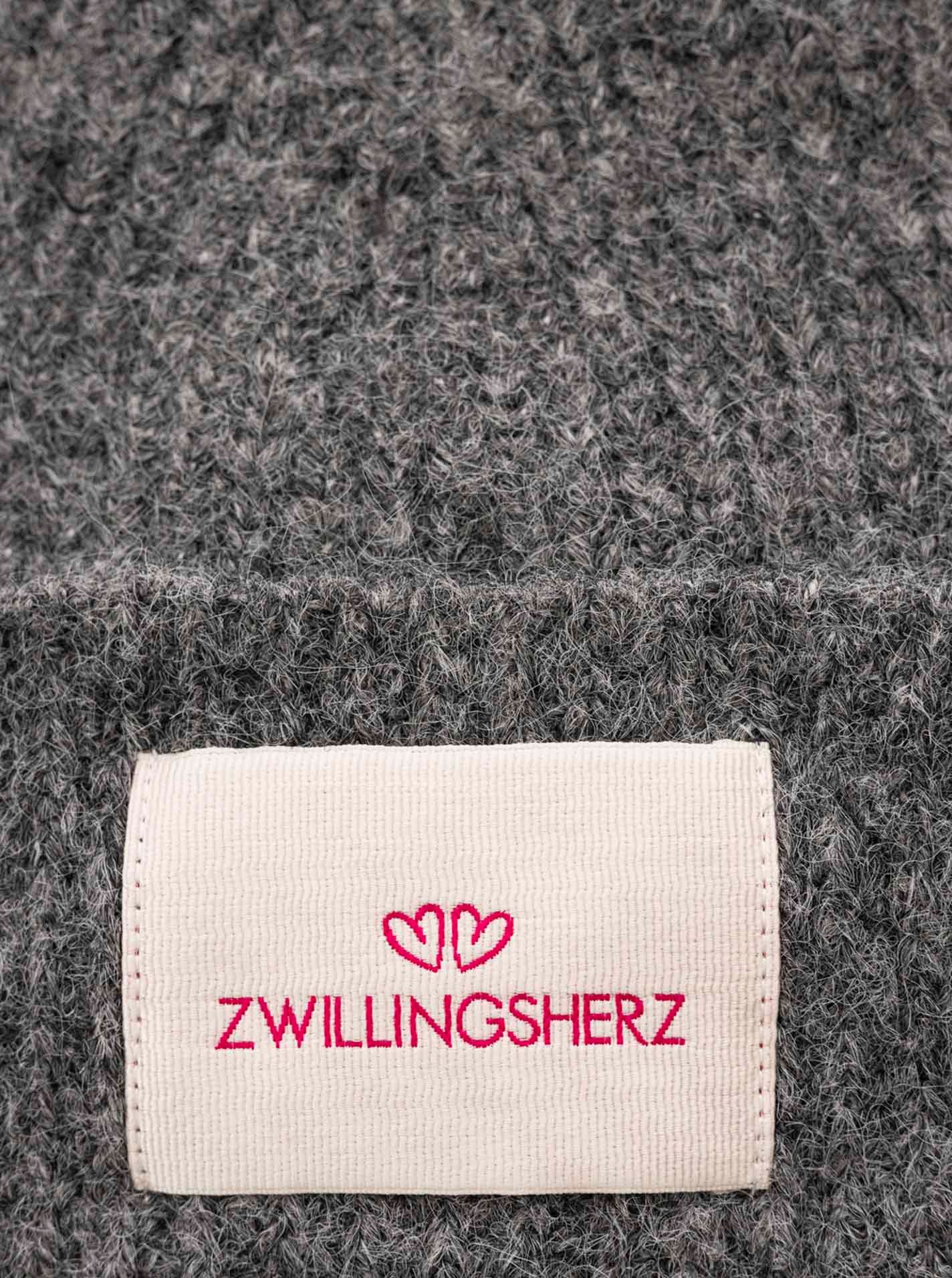 Zwillingsherz Strickmütze "Zwillingsherz Patch" gerippt, mit Wolle und Umschlag, mit Patch