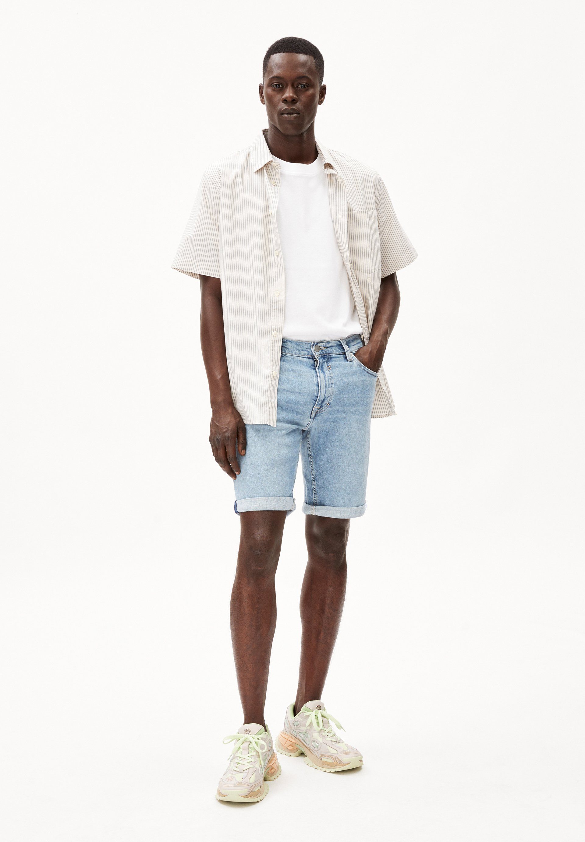 Armedangels Shorts NAAILO HEMP Jeans Shorts aus Bio-Baumwoll-Hanf Mix (Slim Fit)