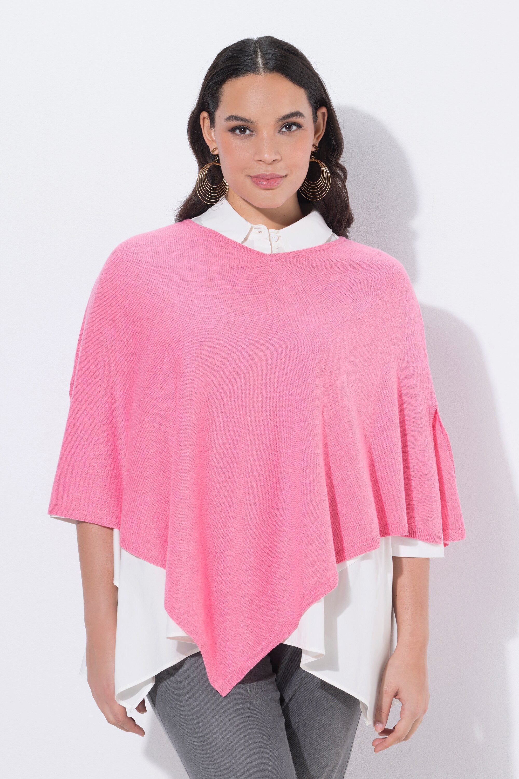 Ulla Popken В'язані светри Strickponcho Wollmischung V-Ausschnitt Zipfelsaum