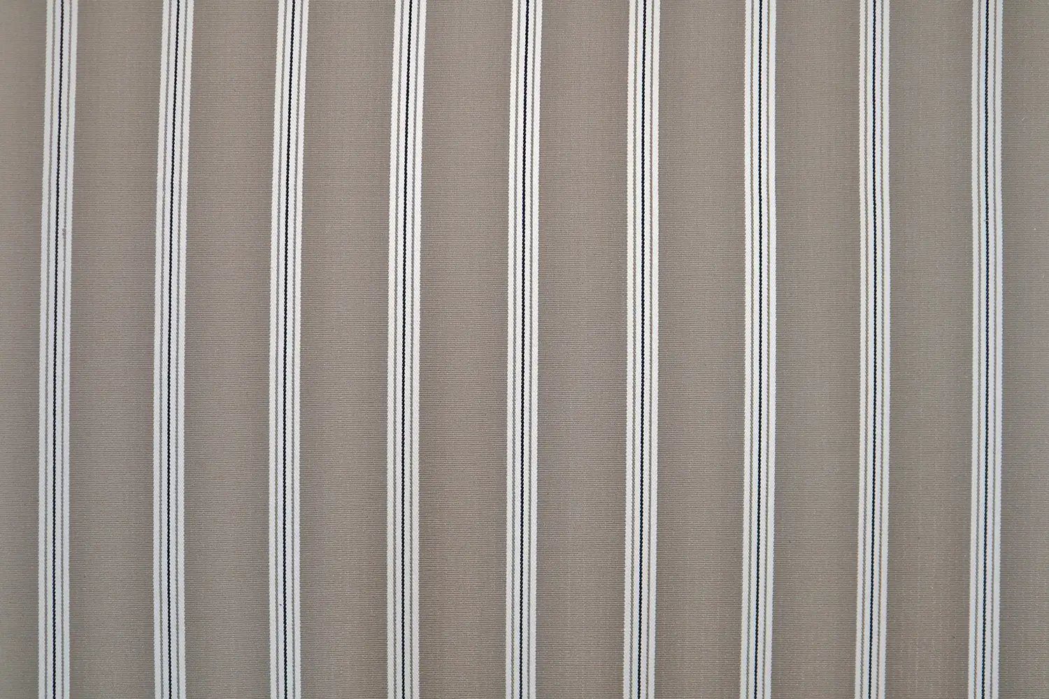 Stofferia Stoff Polsterstoff Jacquard Streifen Knightsbridge Beige, Meterware