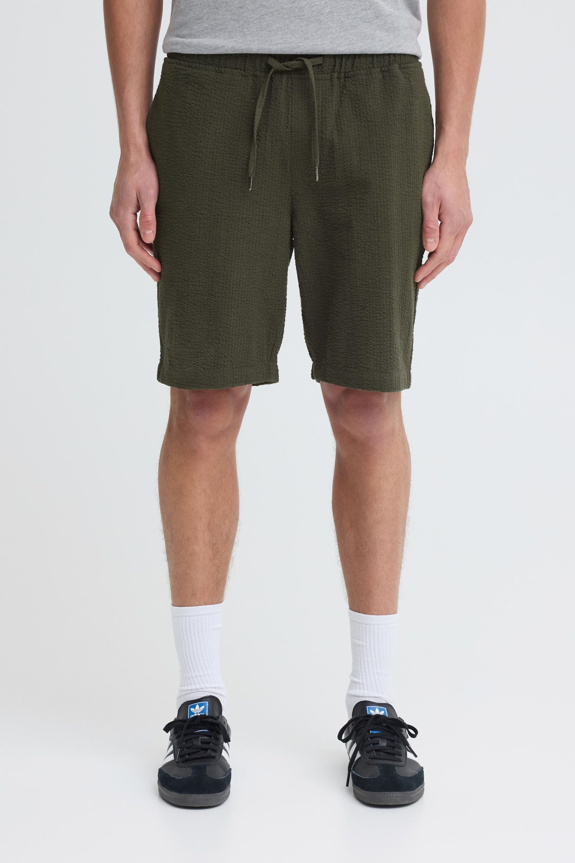 Indicode Chinoshorts IDCorson Strukturierte Shorts mit elastischem Bund und Kordeln