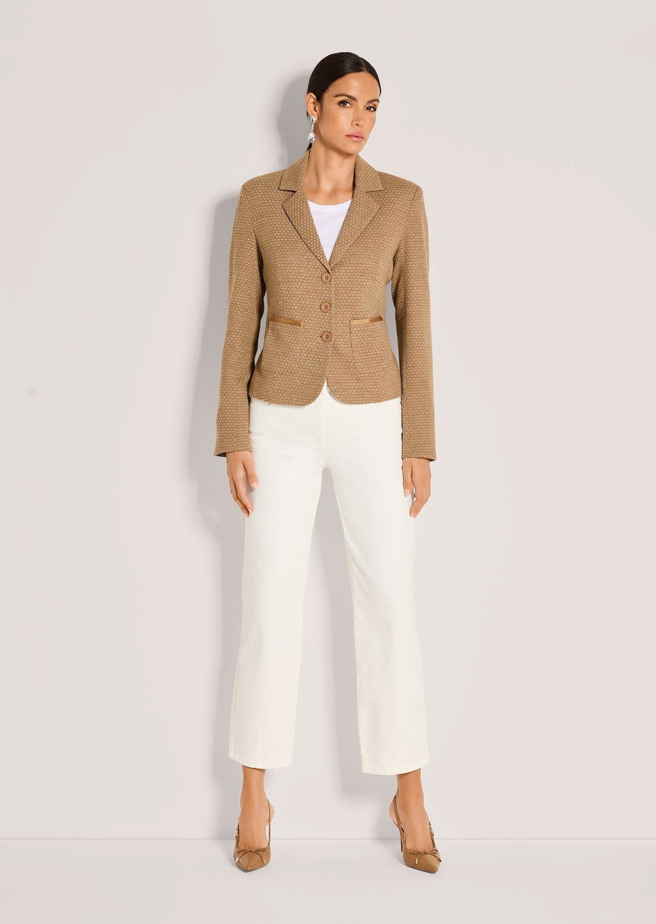 MADELEINE Kurzblazer Kurzblazer mit Wabenmuster Strukturblazer mit Reverskragen, Knopfverschluss, Taschen und Langarm