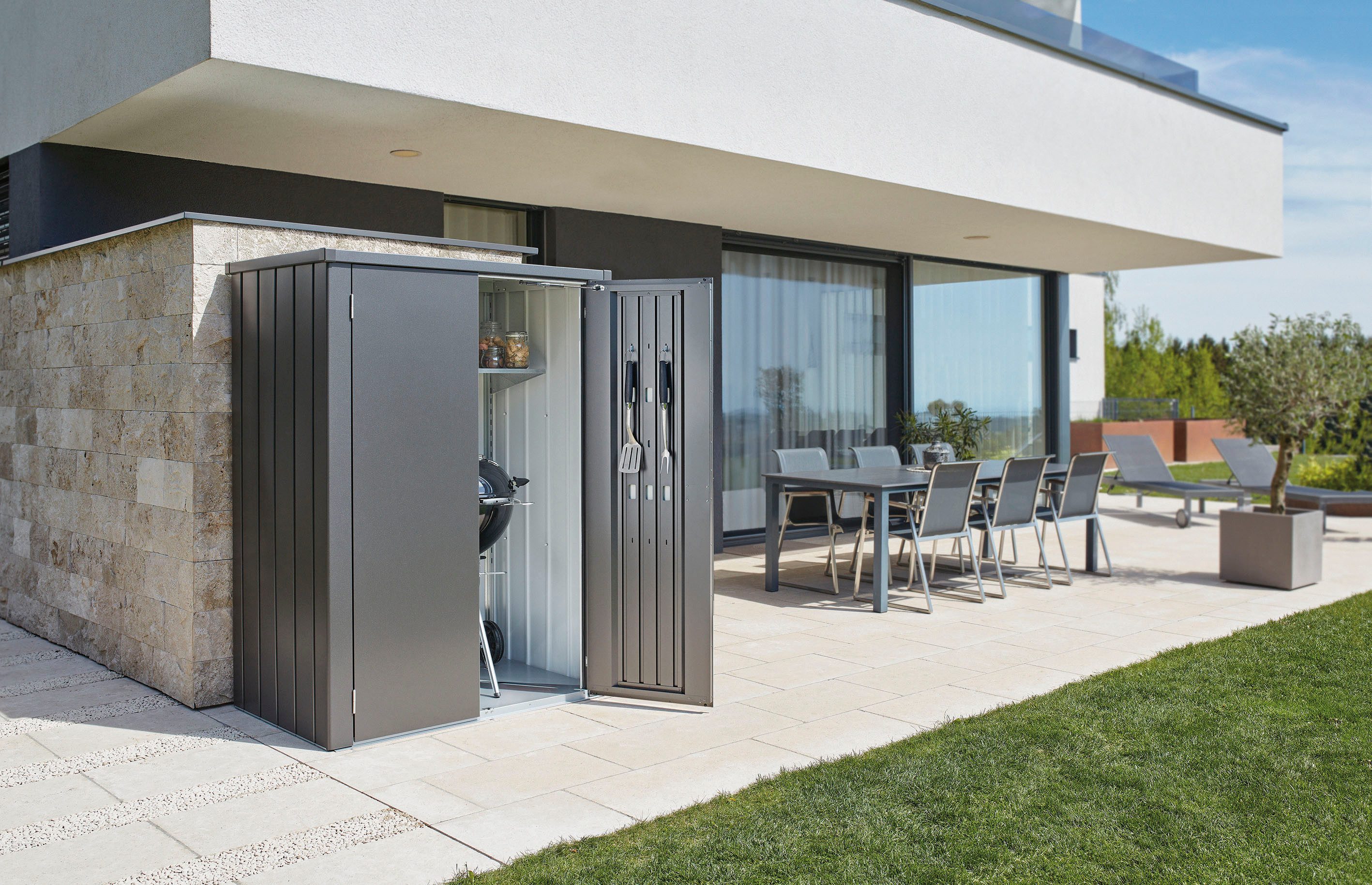 Biohort Mehrzweckschrank Romeo Gr. L high, verschiedene Farben 132x87x181 cm, der ideale Terrassenschrank aus Metall