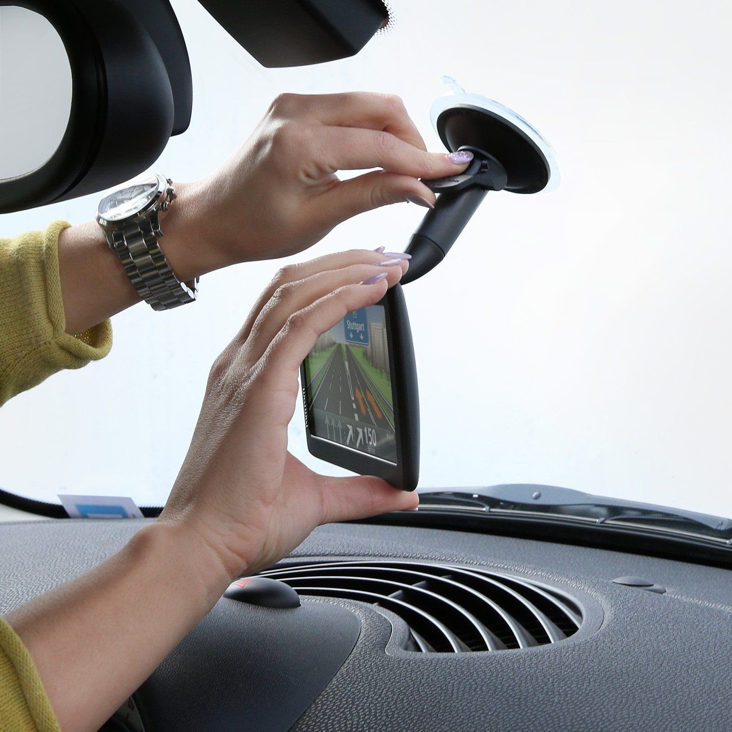 Wicked Chili Navigationsgeräte-Halterung KFZ Halterung für TomTom START, VIA, GO LIVE, (1er Set, 1-tlg., Auto Saugnapfhalterung für Navis geeignet für TomTom START 25, 20 / Vi)