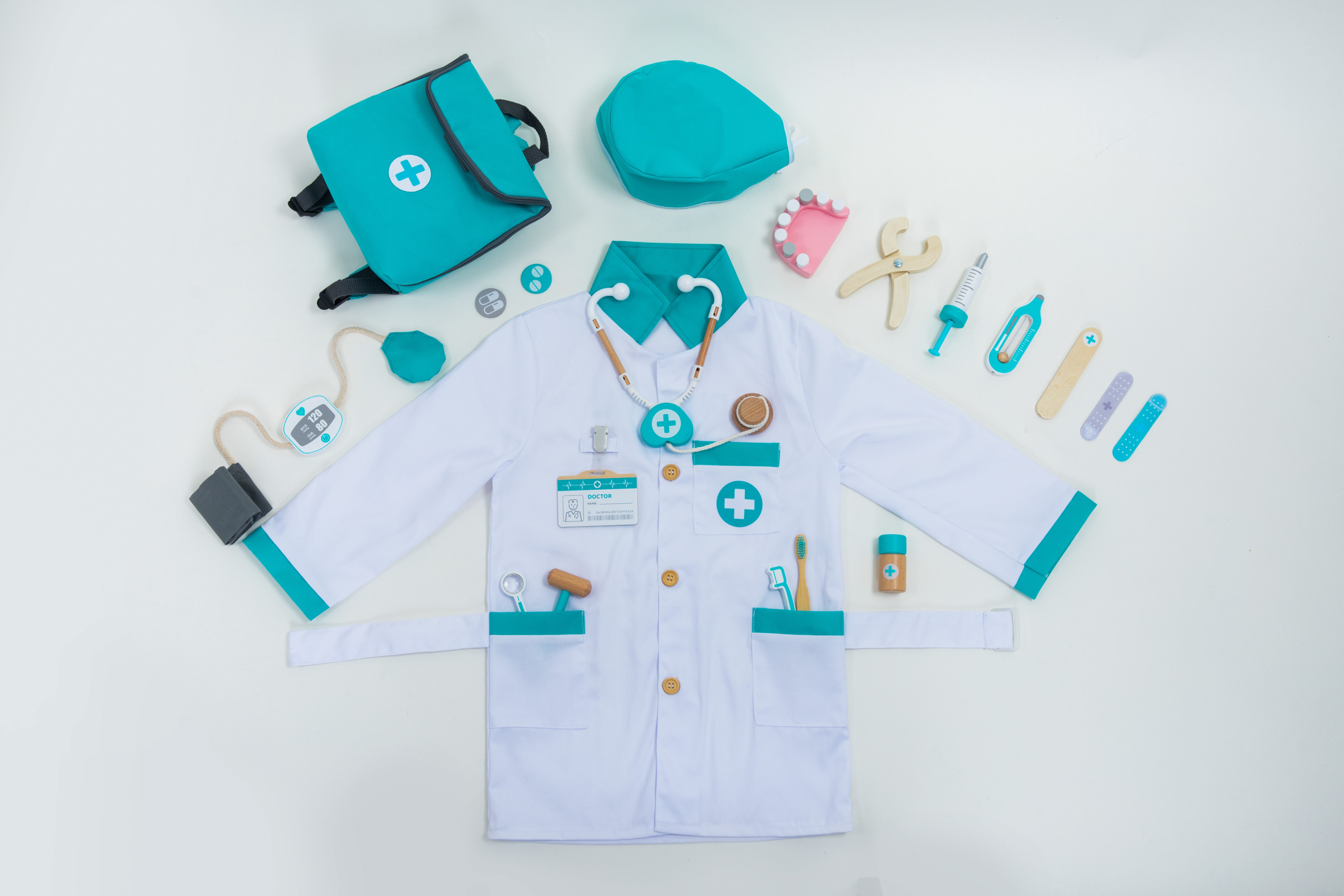 Esun Spielzeug-Arztkoffer Arztkoffer Kinderab 3 Jahren, Doktor Kostüm, Spielzeug Arzt, (SET, Komplettset), Stethoskop aus Holz, Zahnarzt Spielzeug