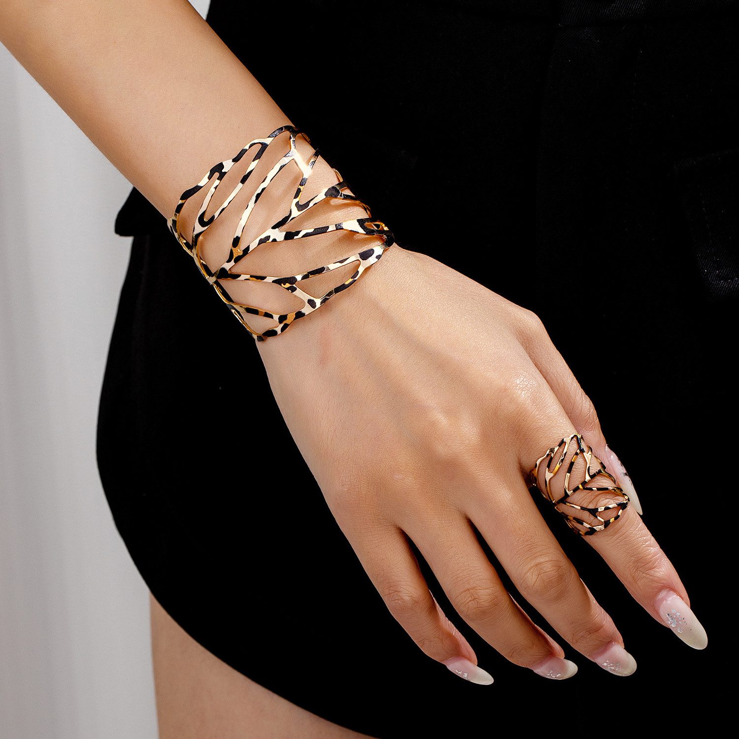 KARMA Schmuckset Damen Gold Braun Leo günstig online kaufen