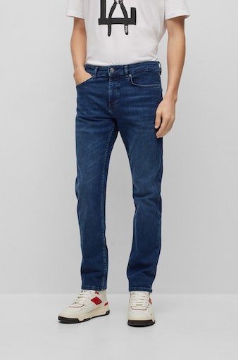 BOSS ORANGE Straight-Jeans Delaware BC-P mit BOSS ORANGE Logobadge,  Baumwollstretch Denim für eine gute Passform