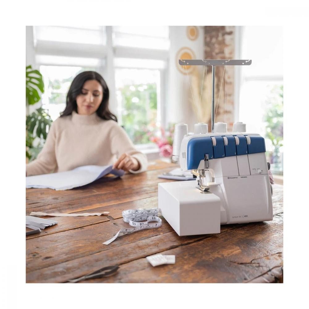 Husqvarna Viking Overlock-Nähmaschine - Amber Air S400 4 Faden Overlock mit Lufteinfädelung
