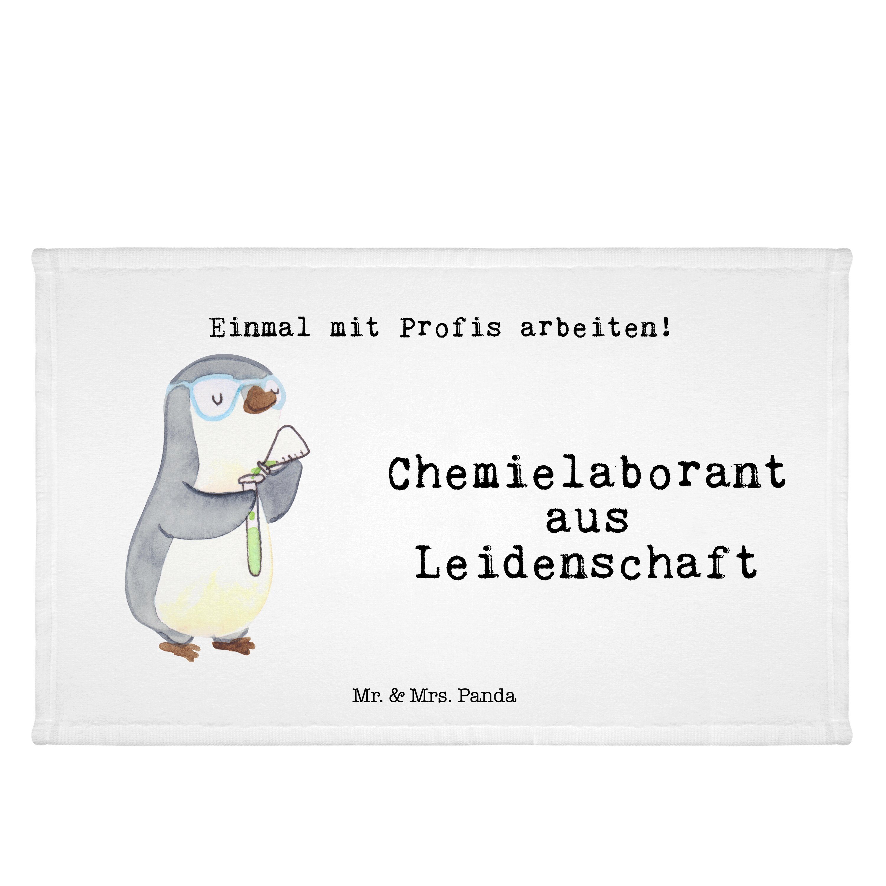 Mr. & Mrs. Panda Handtuch Chemielaborant aus Leidenschaft - Weiß - Geschenk, Naturwissenschaftl, (1-St)