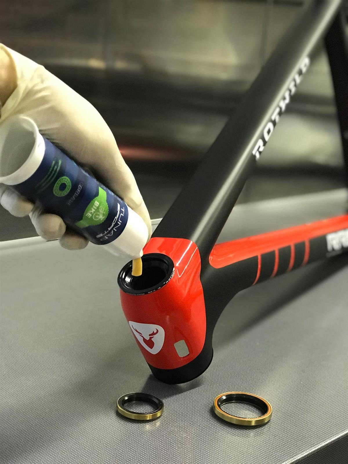 Tunap Sports Eisenschläger TUNAP SPORTS Lagerfett, 100g – mit Spender