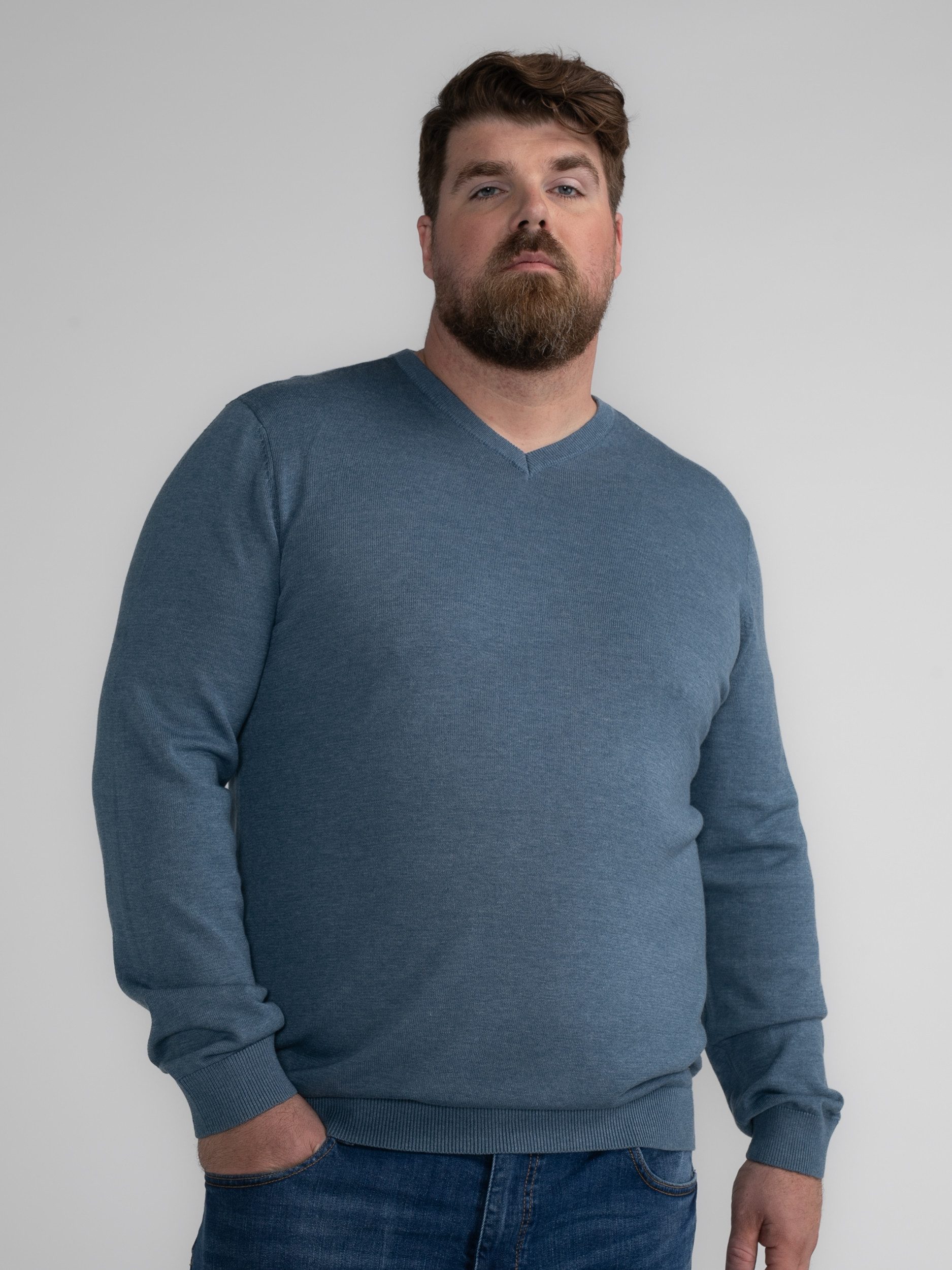 V-Ausschnitt-Pullover Men Knitwear V-Neck Basic