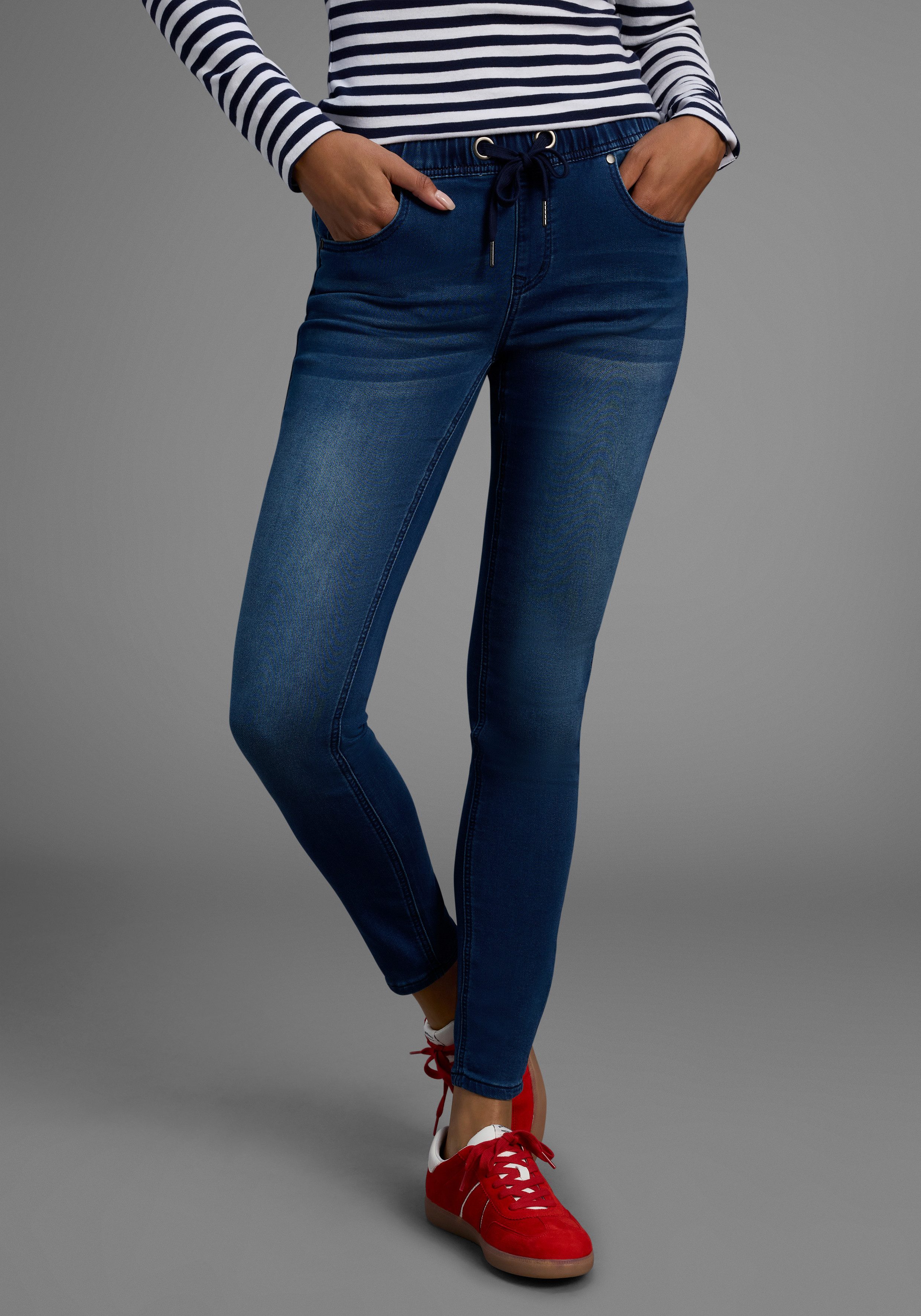 Arizona Stretch-Jeans weites Bein, normale Leibhöhe, knöchellang, mit Used-Waschung