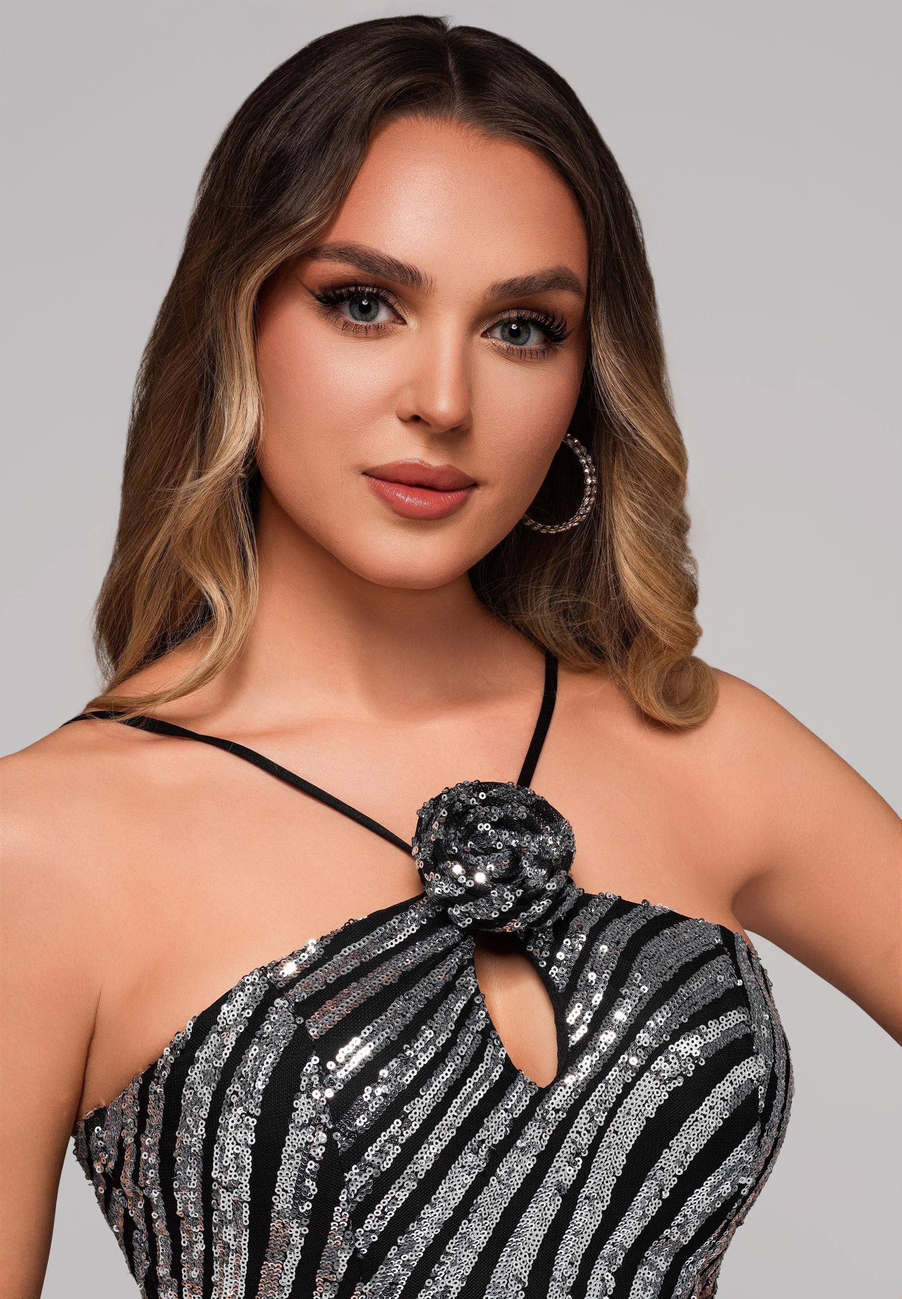 OMBRE Abendkleid Glamouröses Paillettenkleid mit Federn – Schwarz/Silber günstig online kaufen