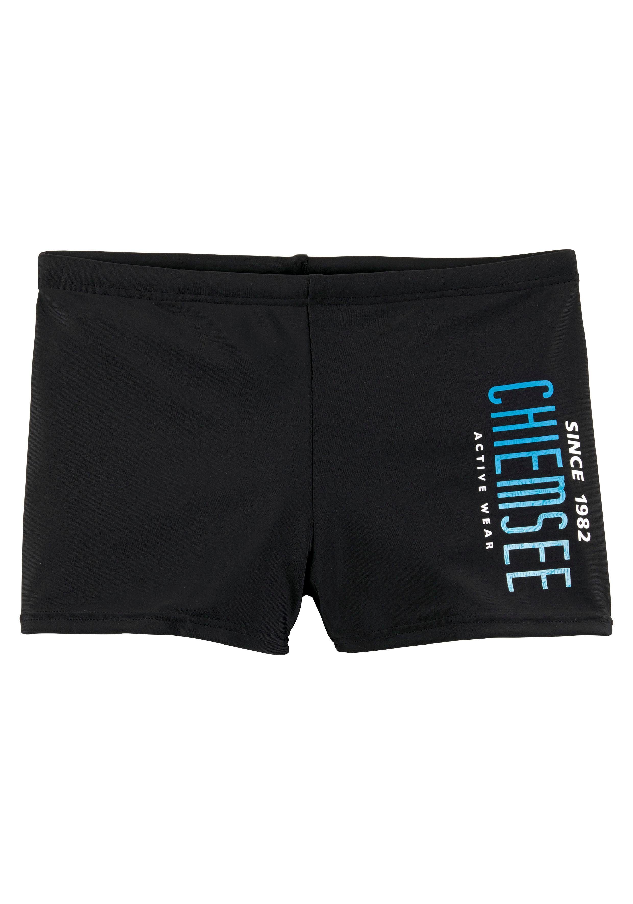 mit Logodruck Boxer-Badehose Chiemsee schwarz