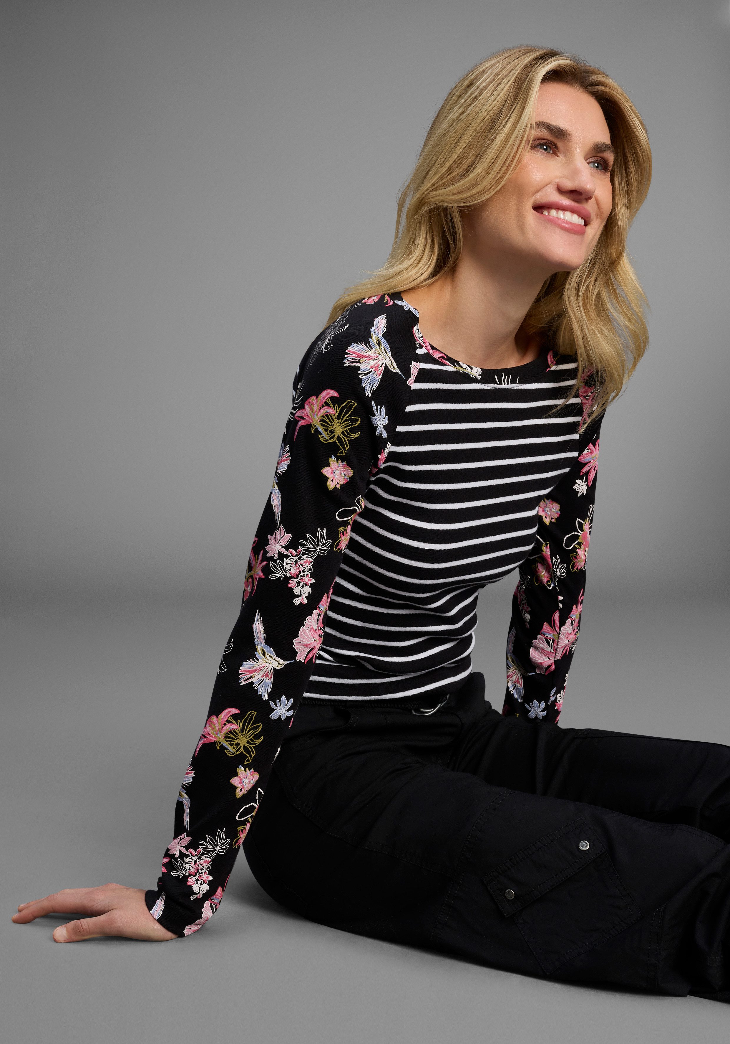 KangaROOS Langarmshirt Langarm, sehr figurbetont, aus Baumwolle günstig online kaufen