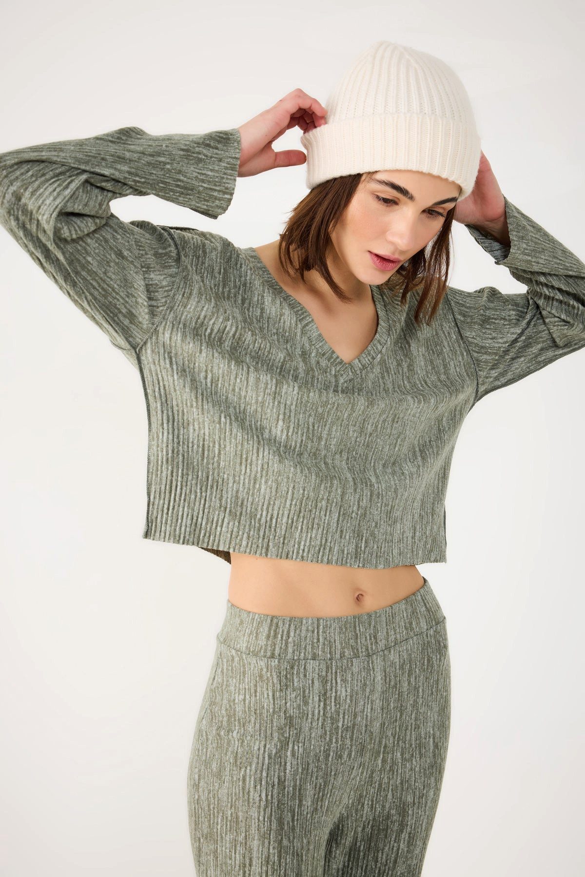 Crop-Top Geripptes Crop-Top mit V-Ausschnitt