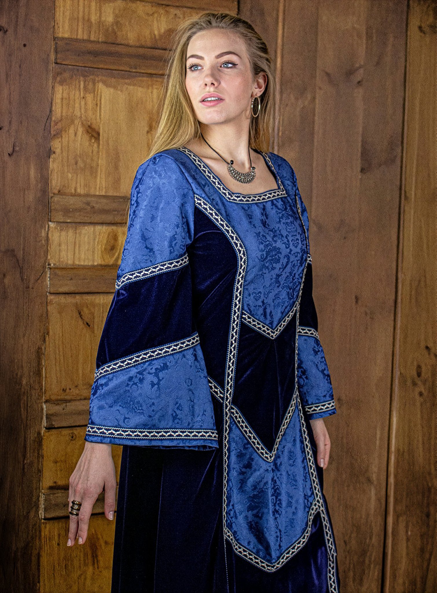 Metamorph Prinzessin-Kostüm Kastilisches Kleid - Aldonza, Dieses noble Kleid, das an das kastilianische Mittelalter angelehnt is