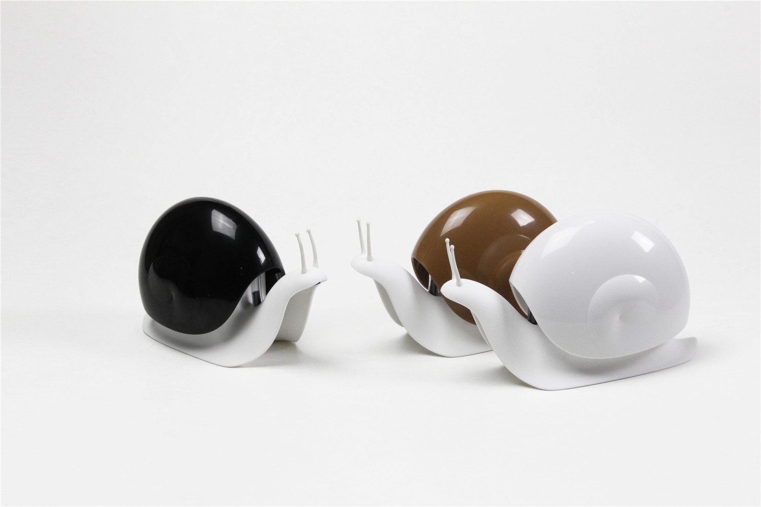 Qualy Design Seifenspender Schnecke, (ca. 17 x 7 x 10 cm, für ca. 120 ml Flüssigseife, Kunststoff), funktionell, süß designt für Küche und Bad
