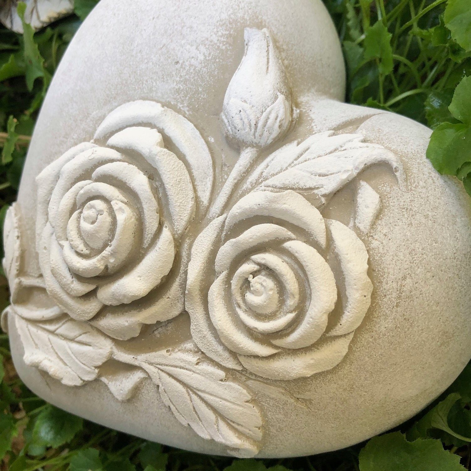 Radami Gartenfigur Grabherz Rosen Gedenkstein Grabschmuck Grabdeko Trauerherz Handarbeit