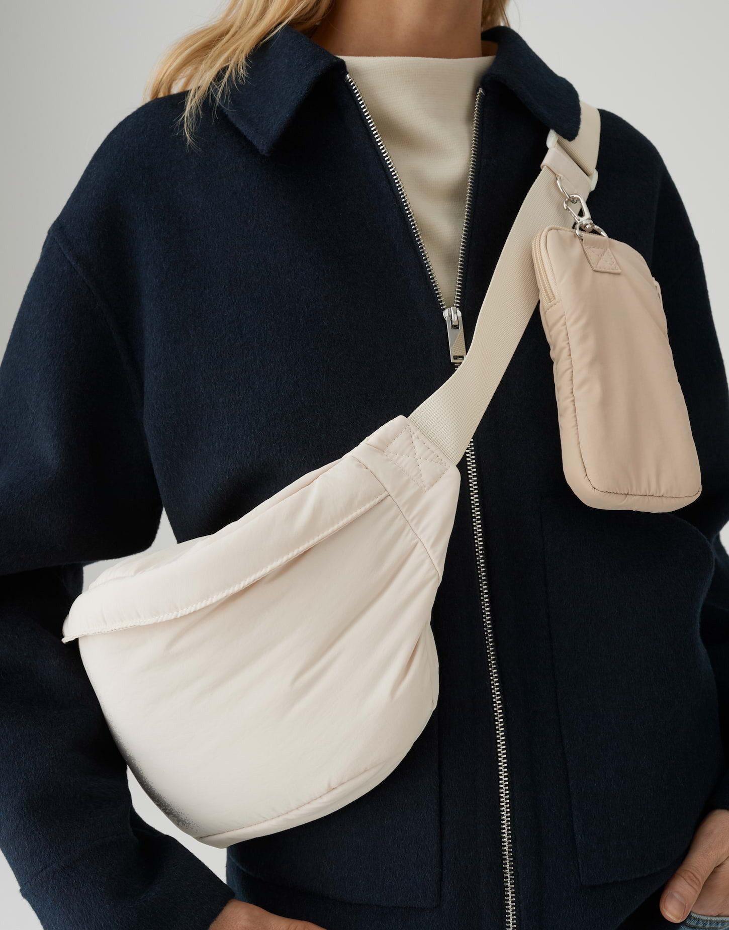 OPUS Umhängetasche ASTRELA mit separater Smartphone Tasche, One Size mit Reißverschluss