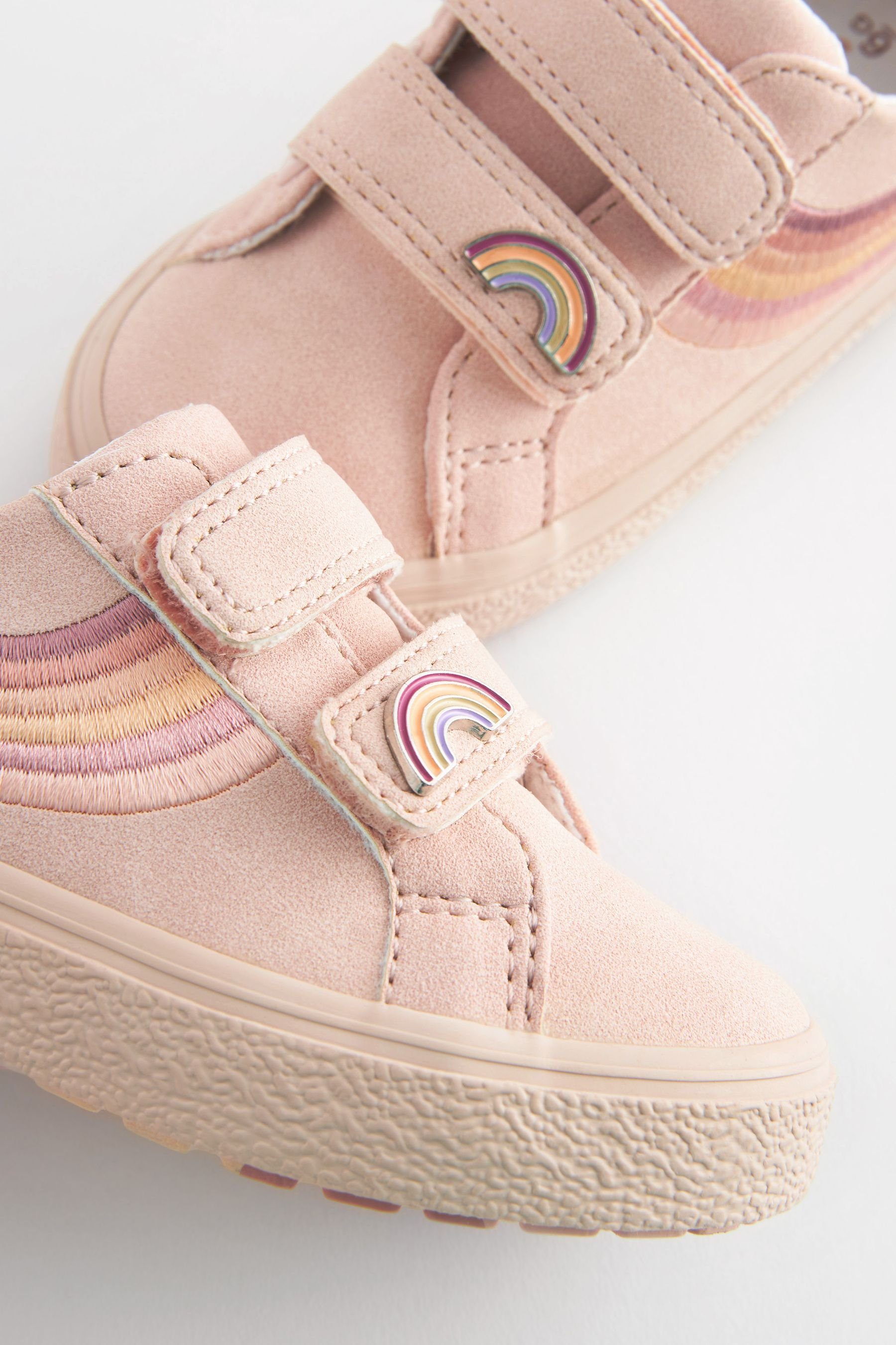 Next Regenbogen Sneaker, weite (1-tlg) Pink Sneaker Passform