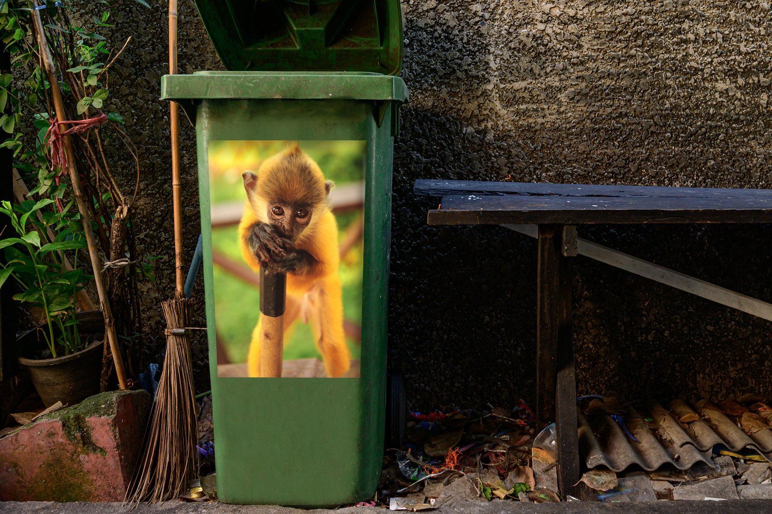 MuchoWow Wandsticker Buntes Porträt Container, - Jungen Kind - Affenbabys Sticker, Mülleimer-aufkleber, Abfalbehälter Mülltonne, Mädchen Kinder (1 - St), - eines