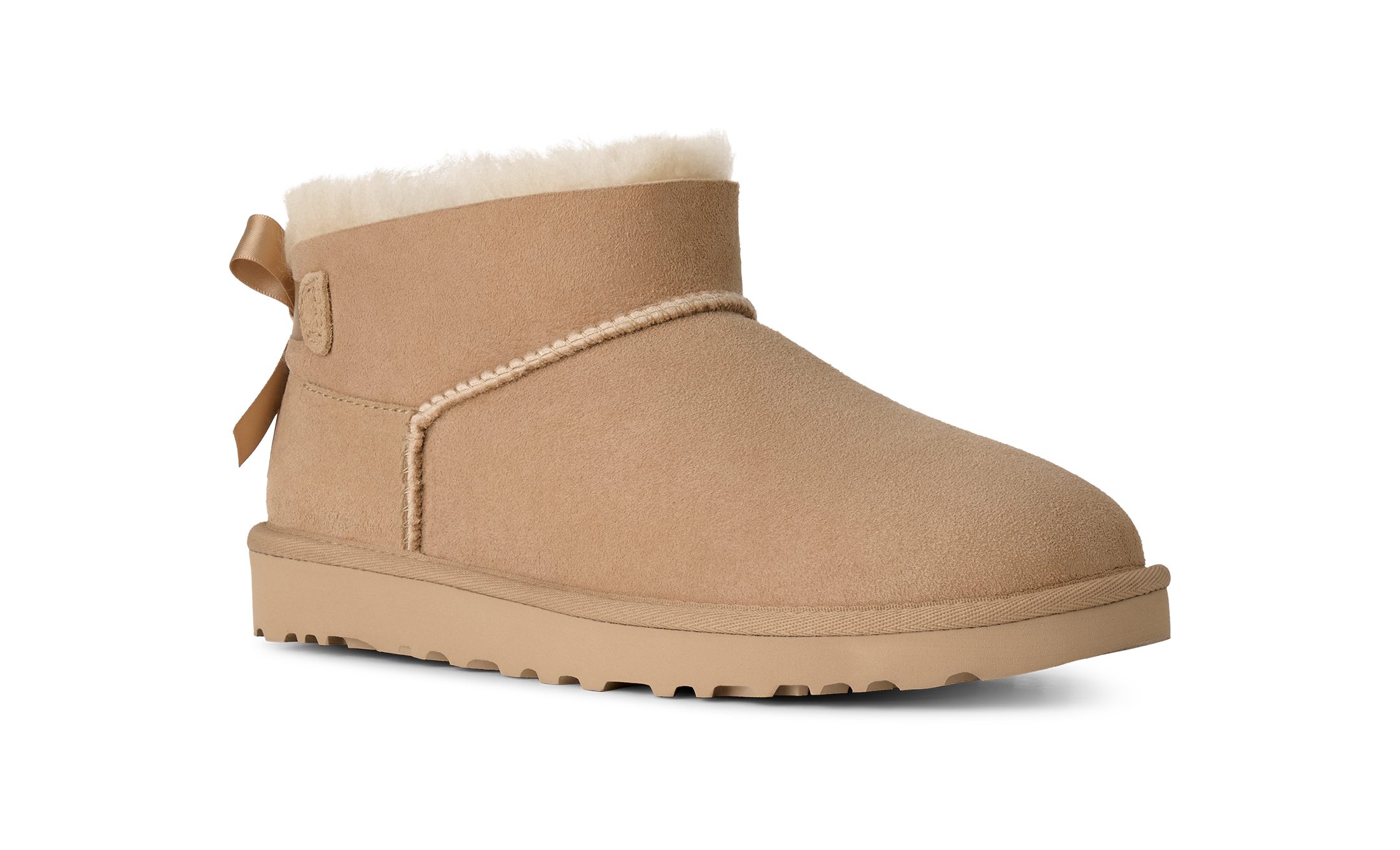 UGG W ULTRA MINI BAILEY BOW Schlupfboots Winterboots mit Schleife und Logo-Aufnäher an der Ferse