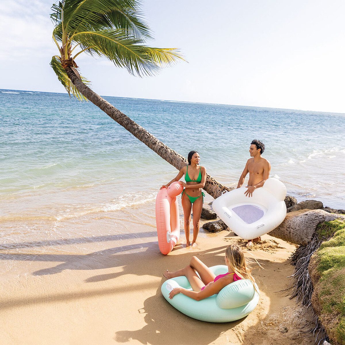 Intex Schwimmsessel Schwimmsessel Pillow Float Lounges 114x107cm, mit Haltegriffen