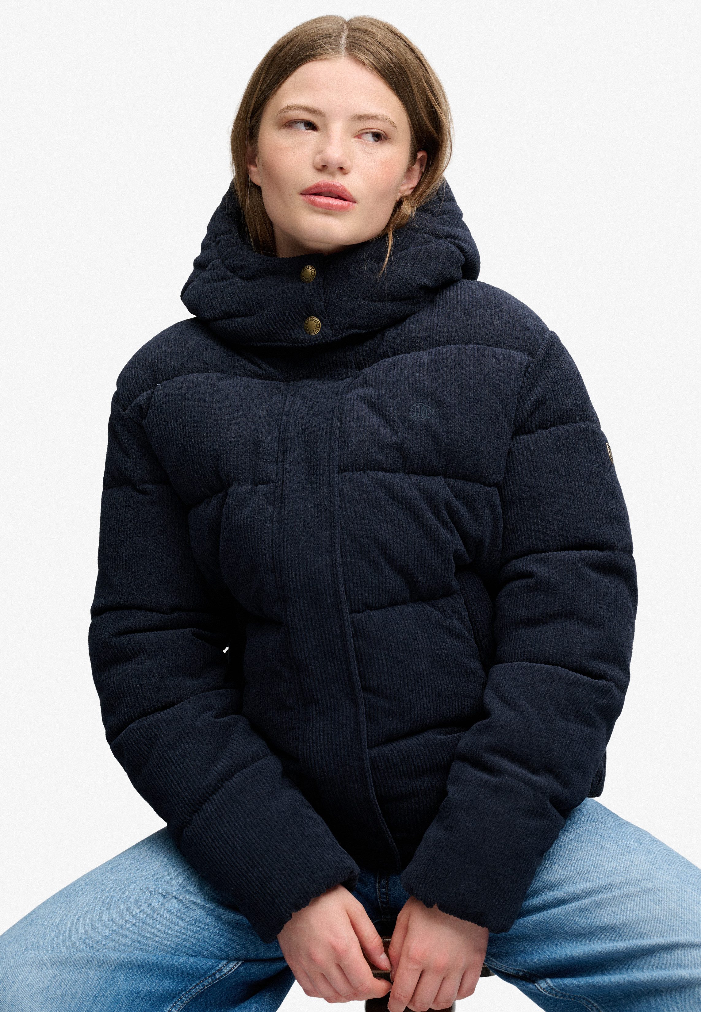 Superdry Steppjacke PREMIUM HOOD CORD PUFFER JKT Kunstfaser, relaxed fit, aus Cord