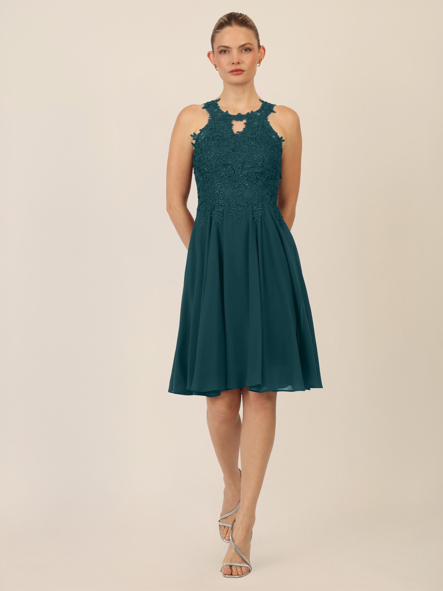 Apart Cocktailkleid mit Cut-Out-Rücken günstig online kaufen