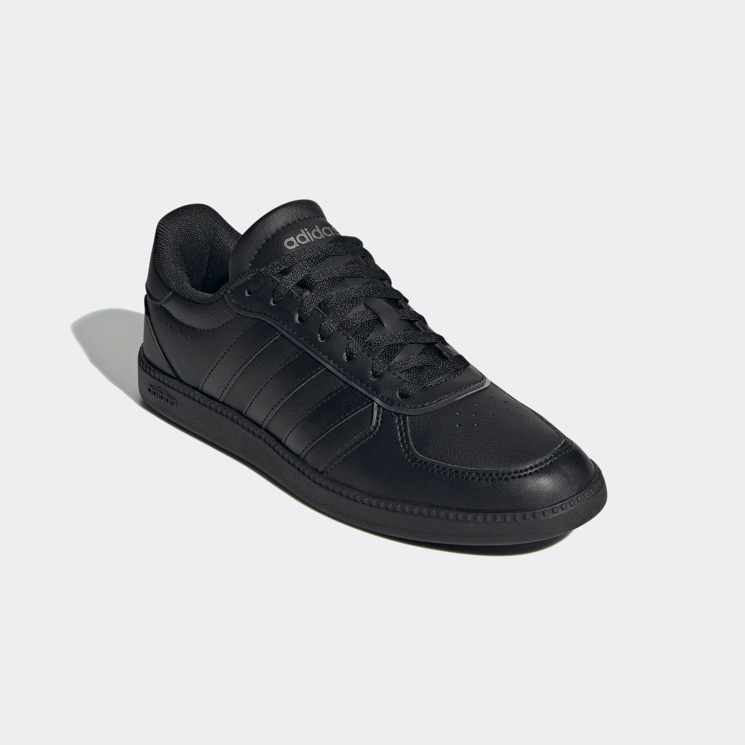 Core Black / Core Black / Iron Metallic