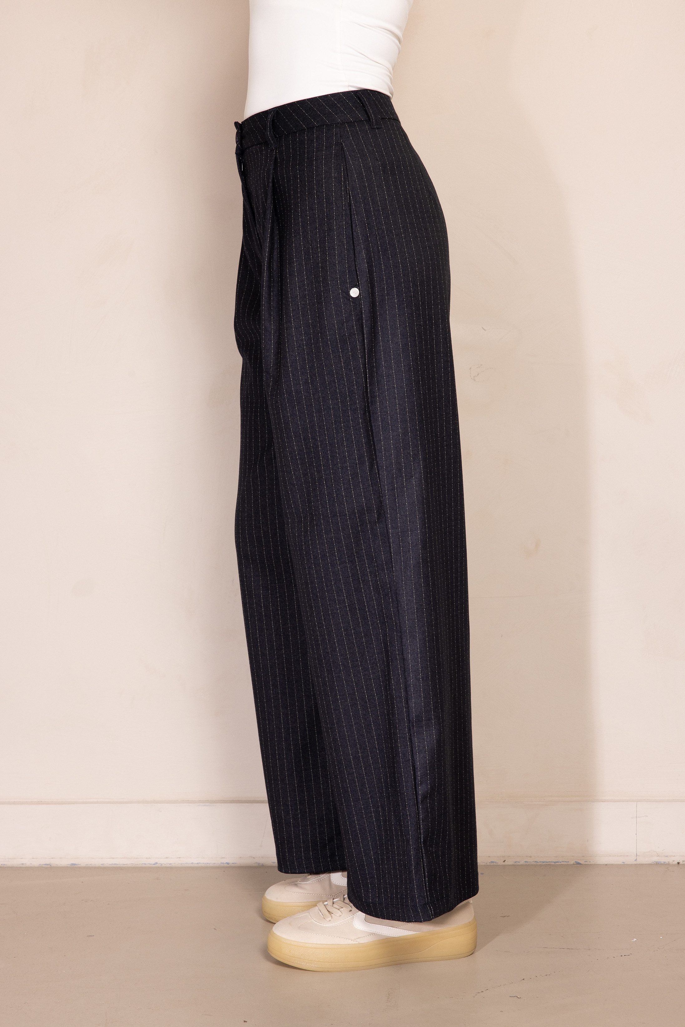 Zhrill Bundfaltenhose GRETA Hose mit Nadelstreifen, weite Passform günstig online kaufen